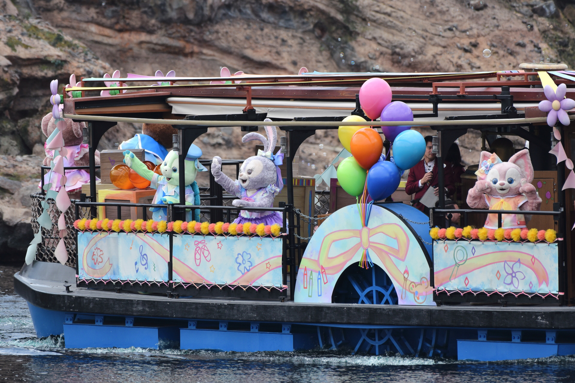 いつものトランジェットスチーマーラインからシャボン玉がたくさん吹き出し、幻想的な雰囲気に