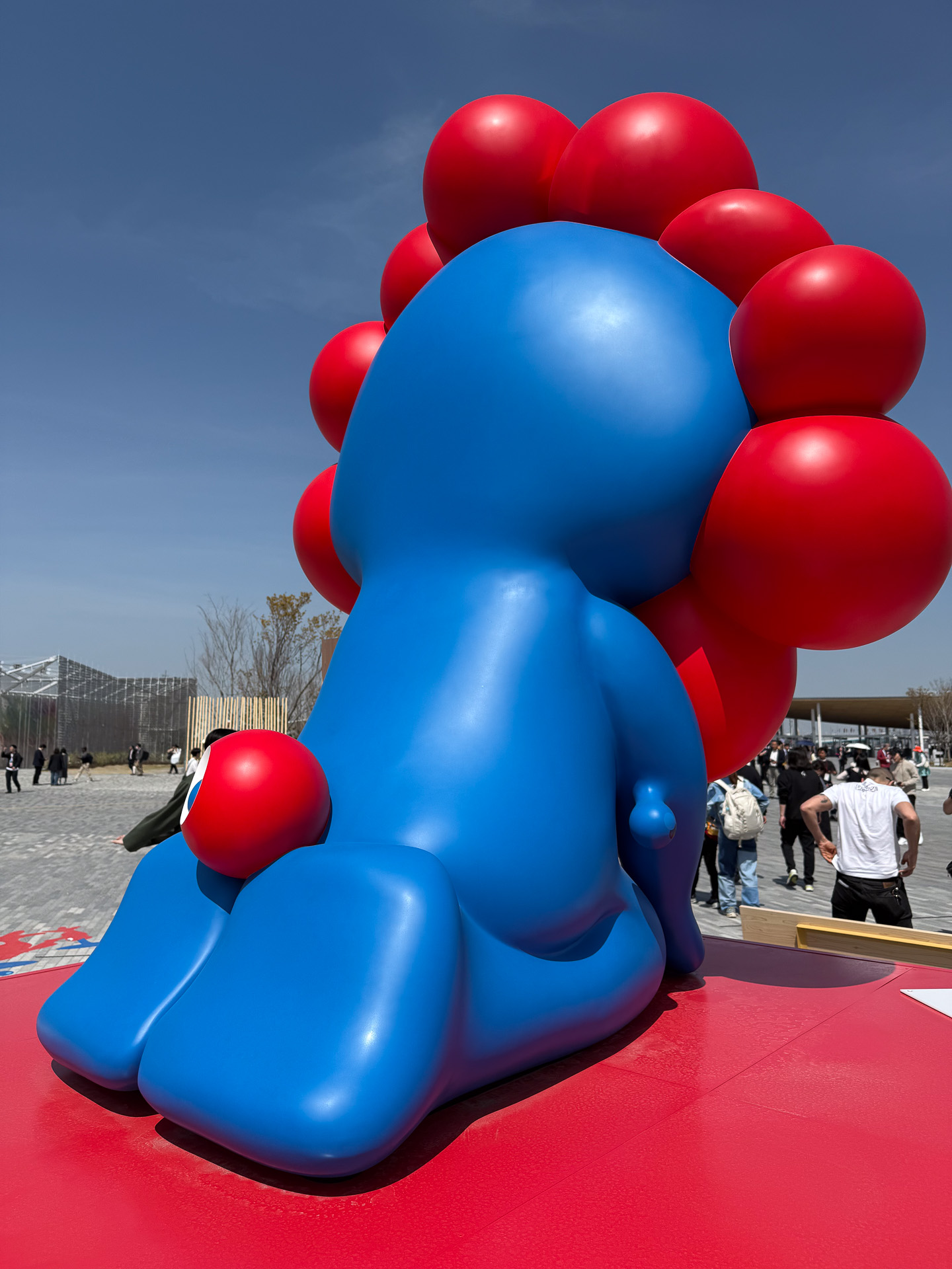 正座像を前後から見てみた