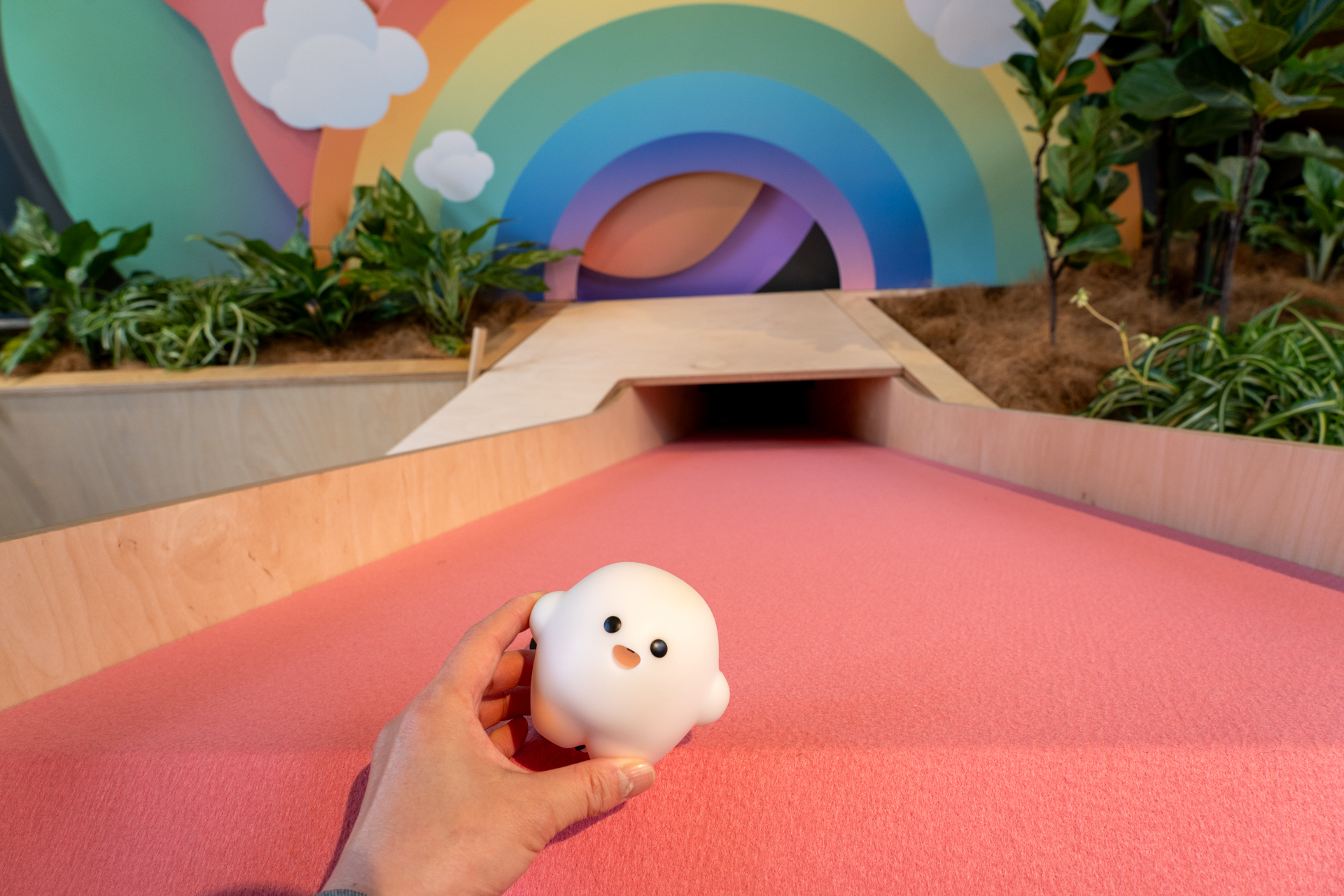 音声ガイドをしてくれたサーキュラーとはここでお別れ。滑り台に滑らせてさようなら。ちょっとさみしい気持ちに