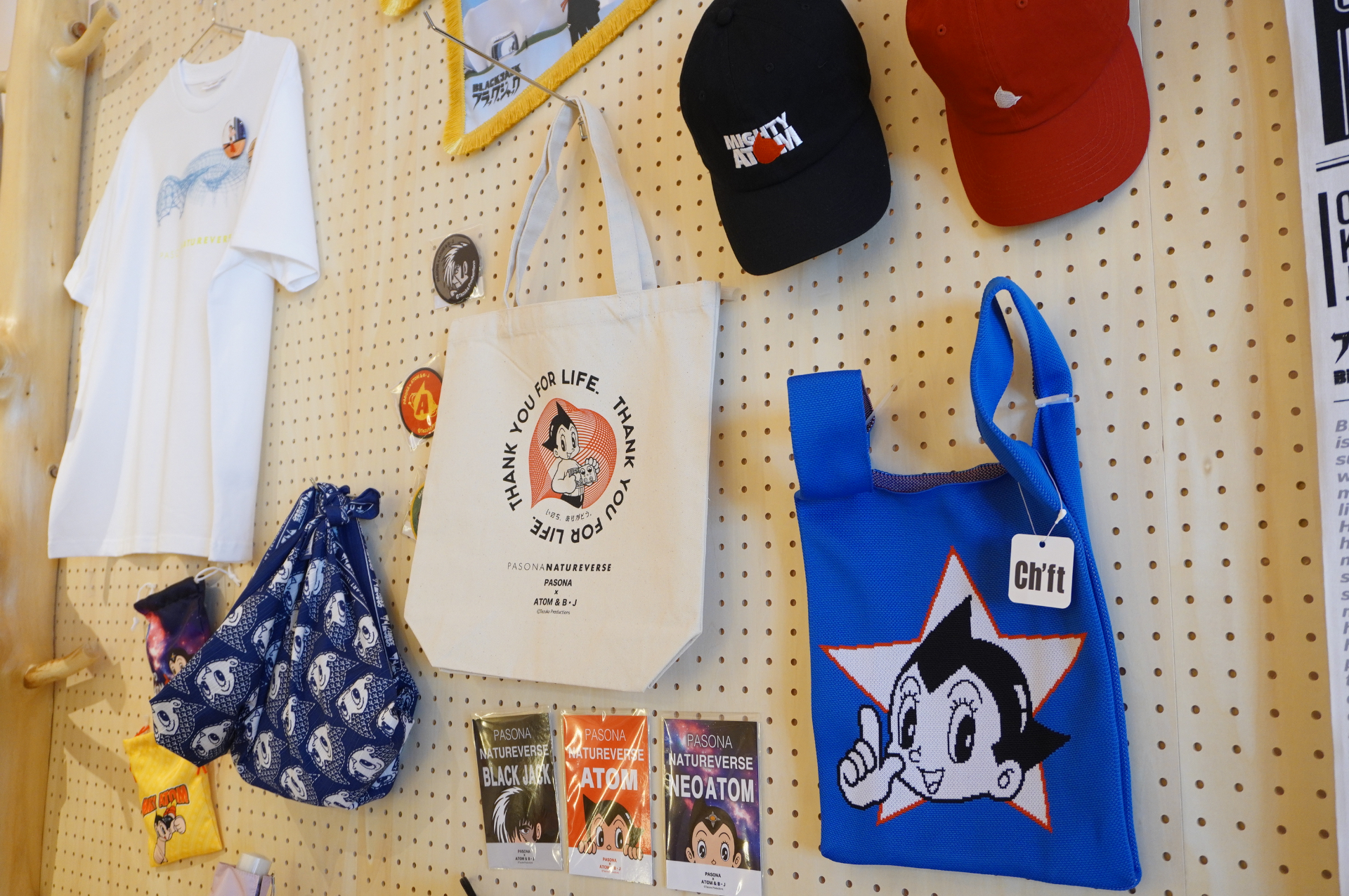 グッズショップも併設している