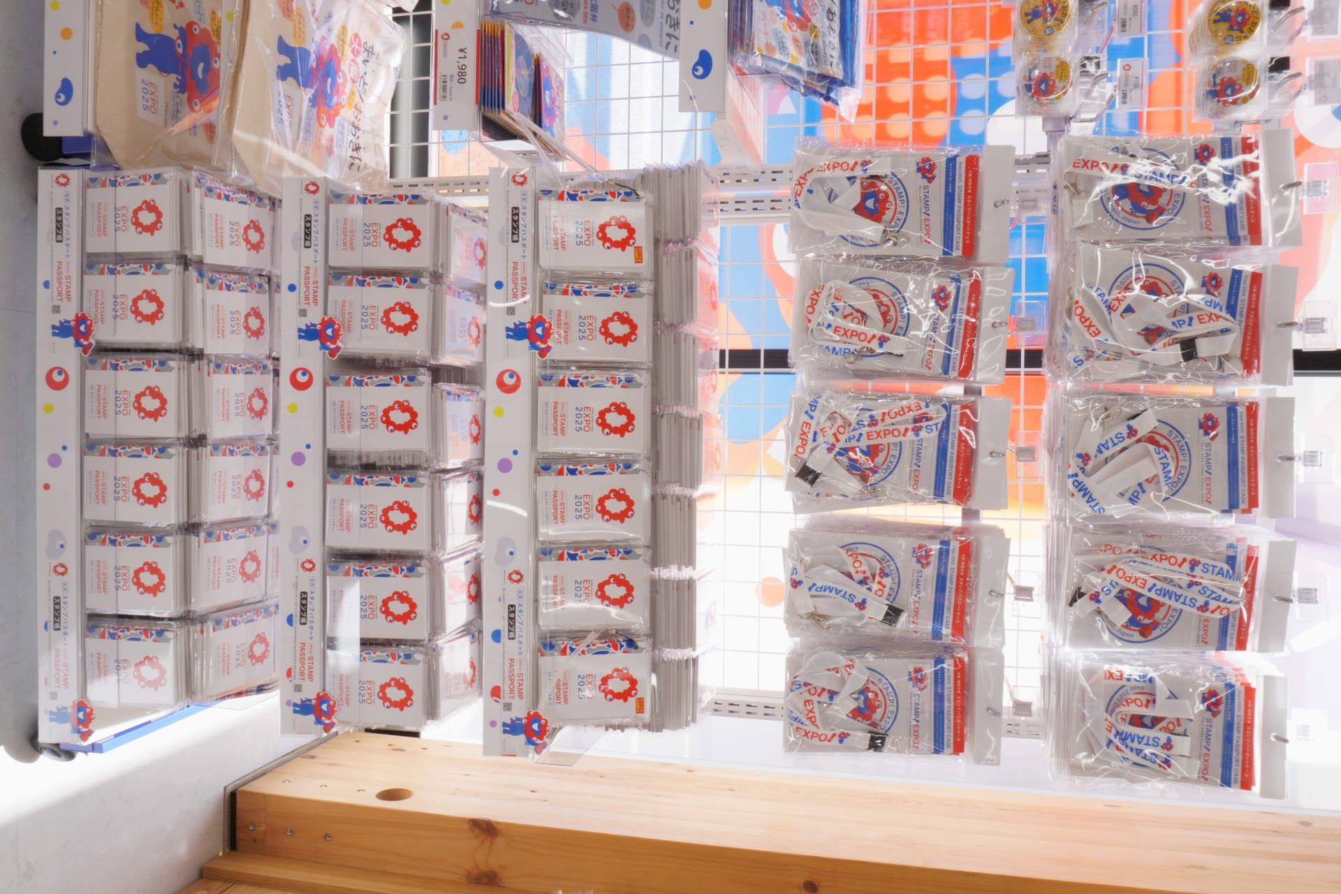 テストラン中に唯一会場内でスタンプラリーセットを販売し、途中で売り切れてしまったMARUZEN JUNKUDOも在庫復活