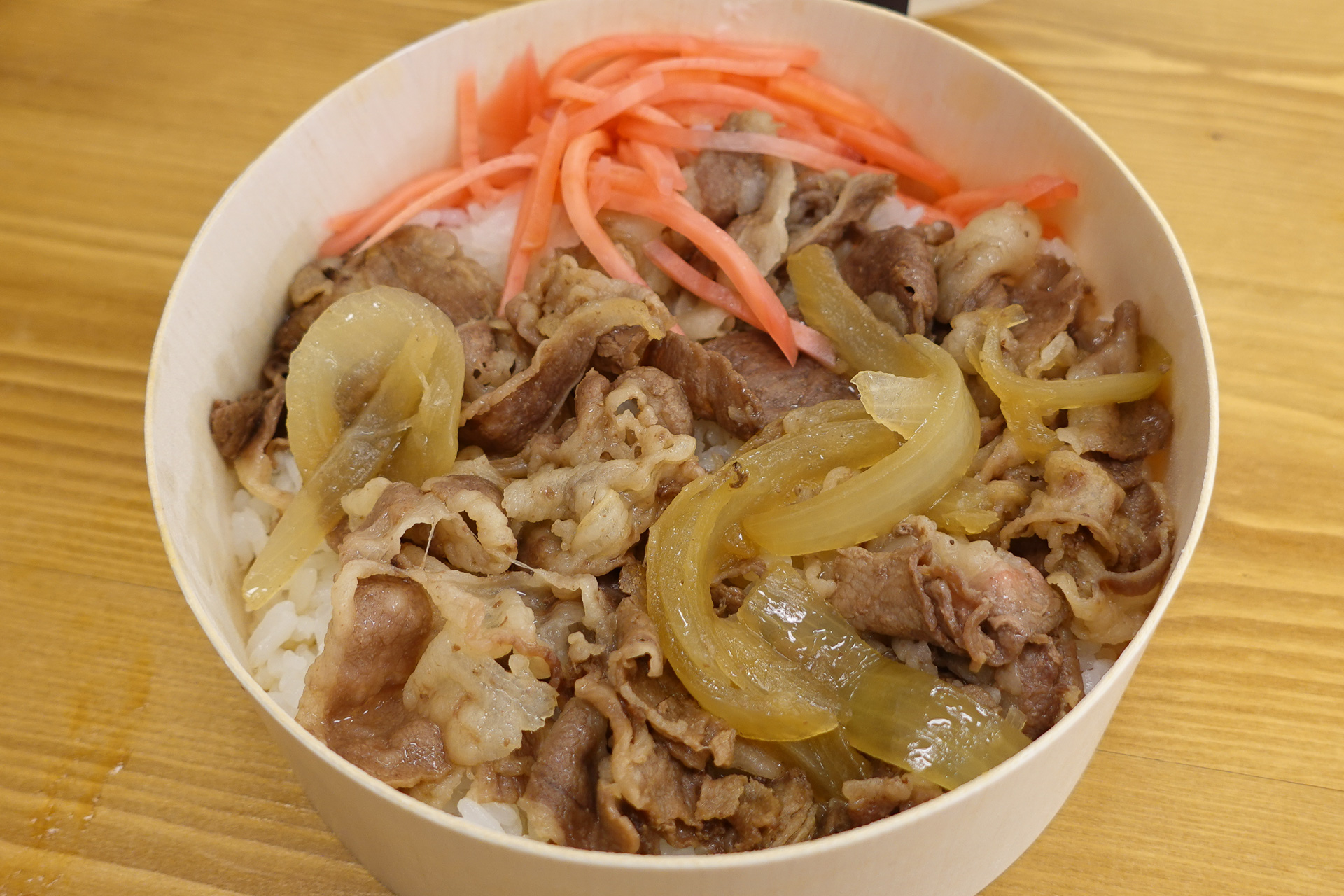 松屋銀座×松屋の「神戸牛 牛めし」食べてみた