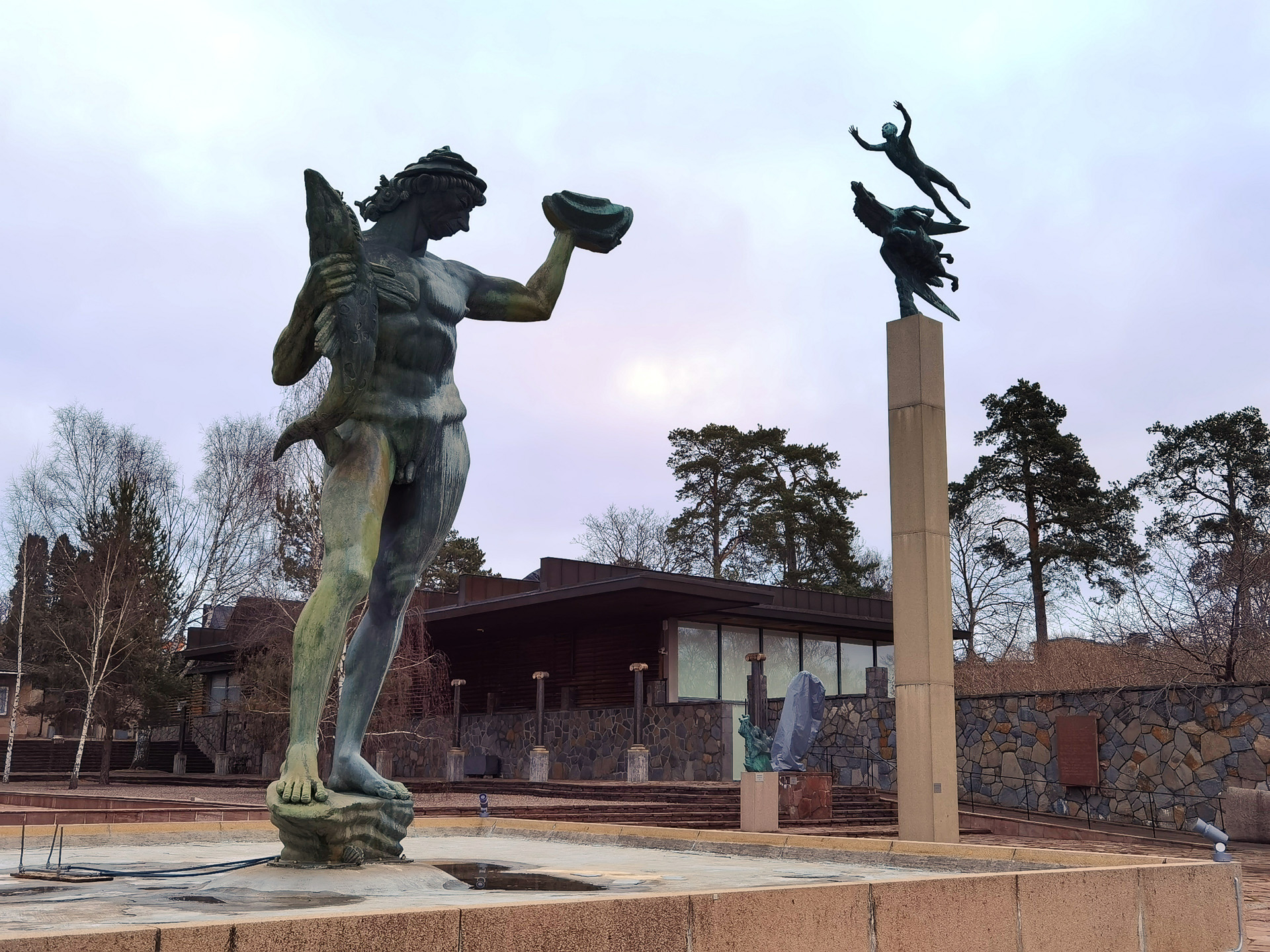 ミレスゴーデン美術館