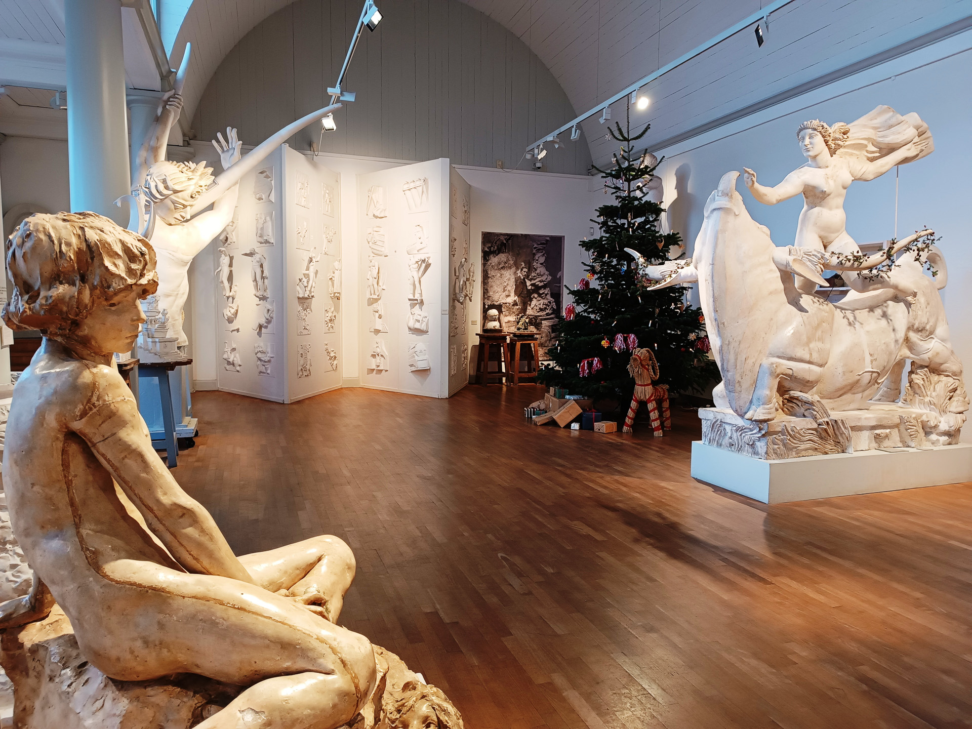 ミレスゴーデン美術館