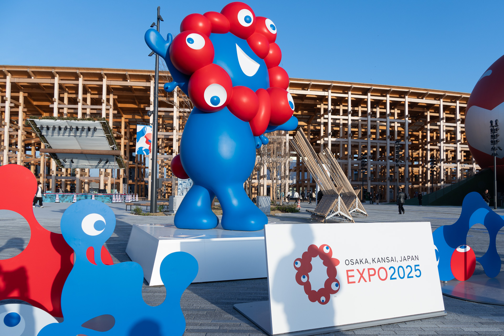 明日12日に万博開会式。NHKが13時55分から全国生放送