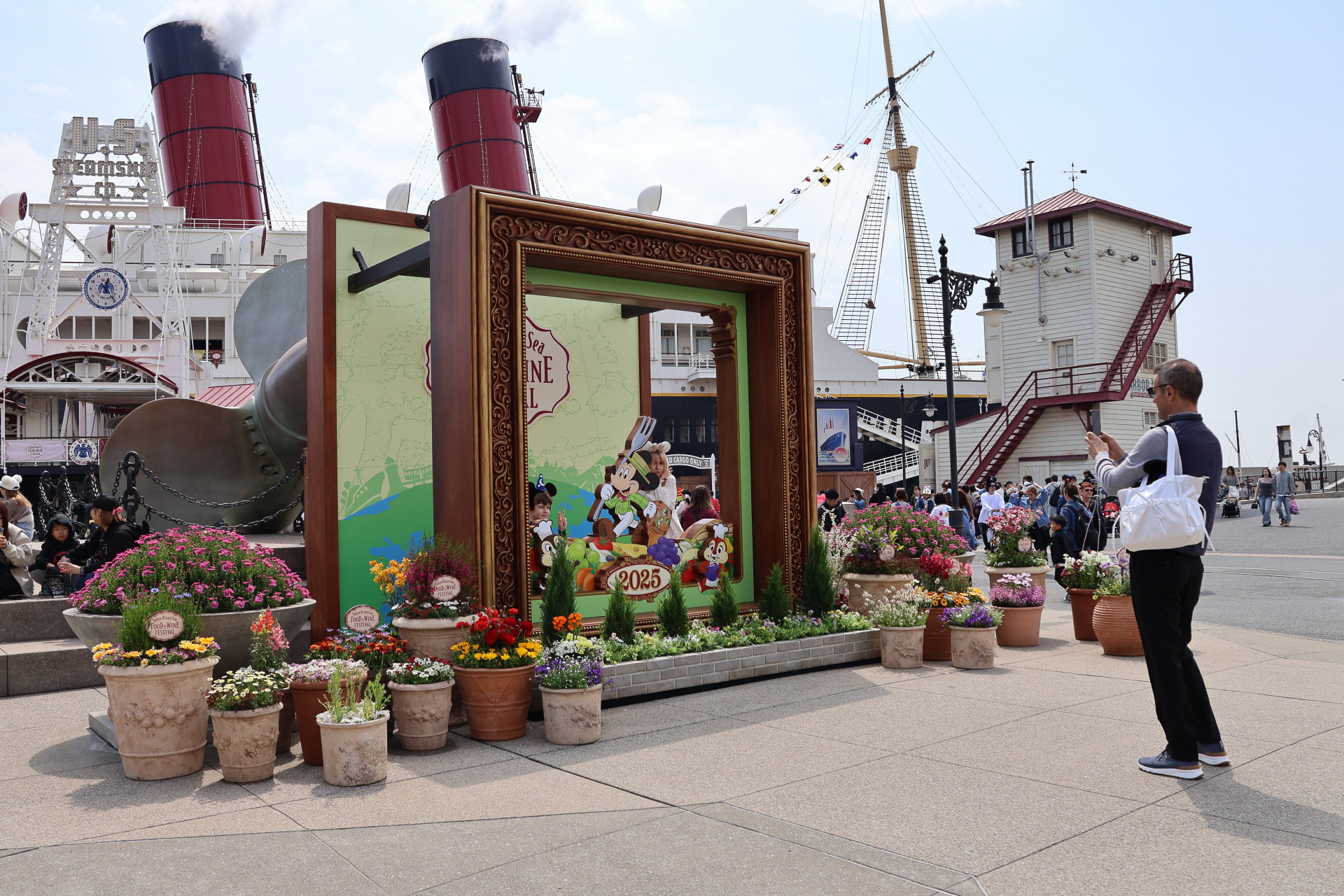 額縁型に作られた大型のフォトスポット