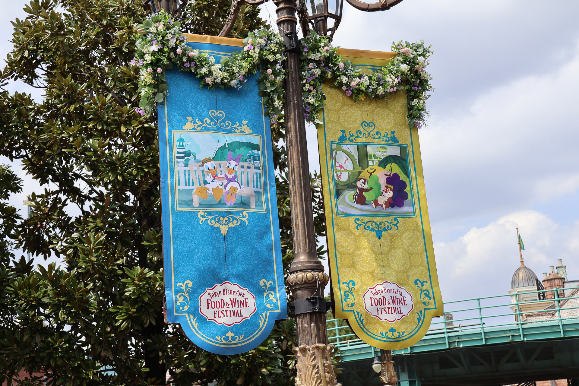 メイン会場となるウォーターフロント・パーク周辺はプラントやフラッグで華やかにデコレーションしている