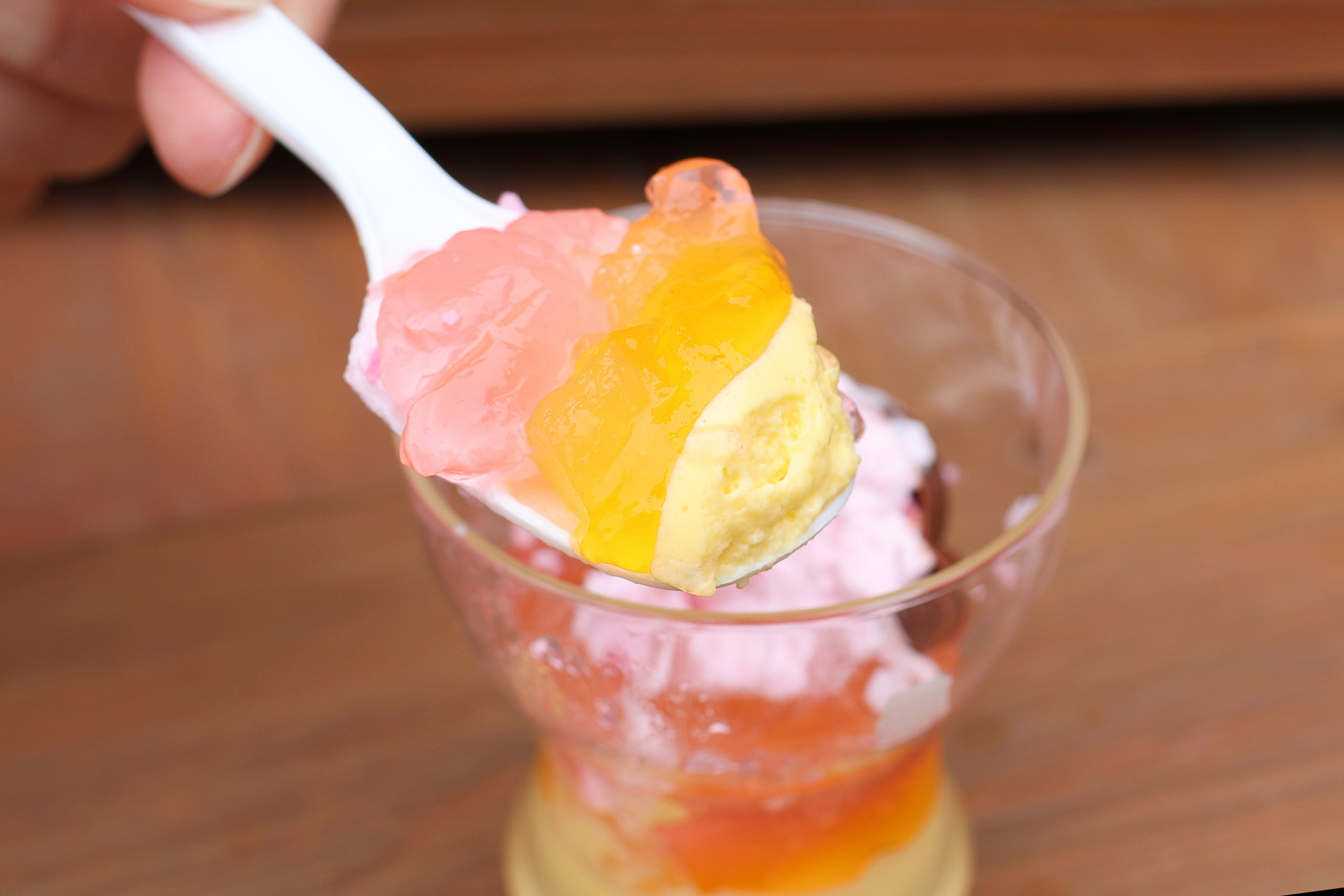 「バナナムース＆アップル・ピーチゼリー」は、見た目以上にフルーティ