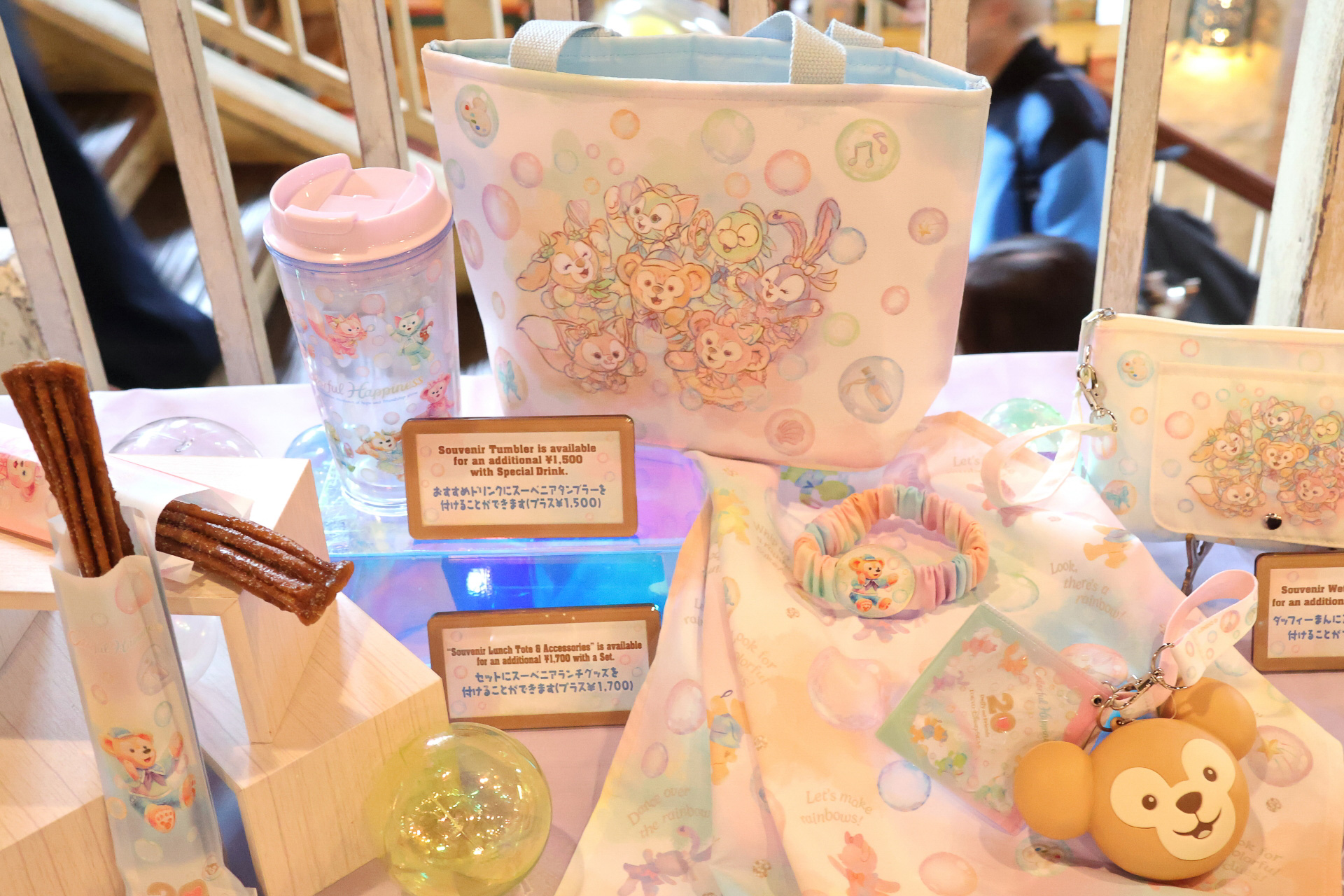 スーベニアランチグッズは、ランチケース、ランチクロス、ランチバンドの3点セットで豪華！