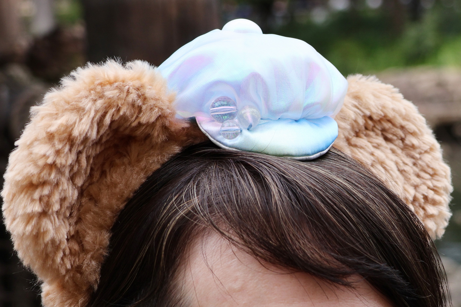 「カチューシャ」（2400円）は、「カラフルハピネス」のダッフィーの衣装をアレンジしたデザイン