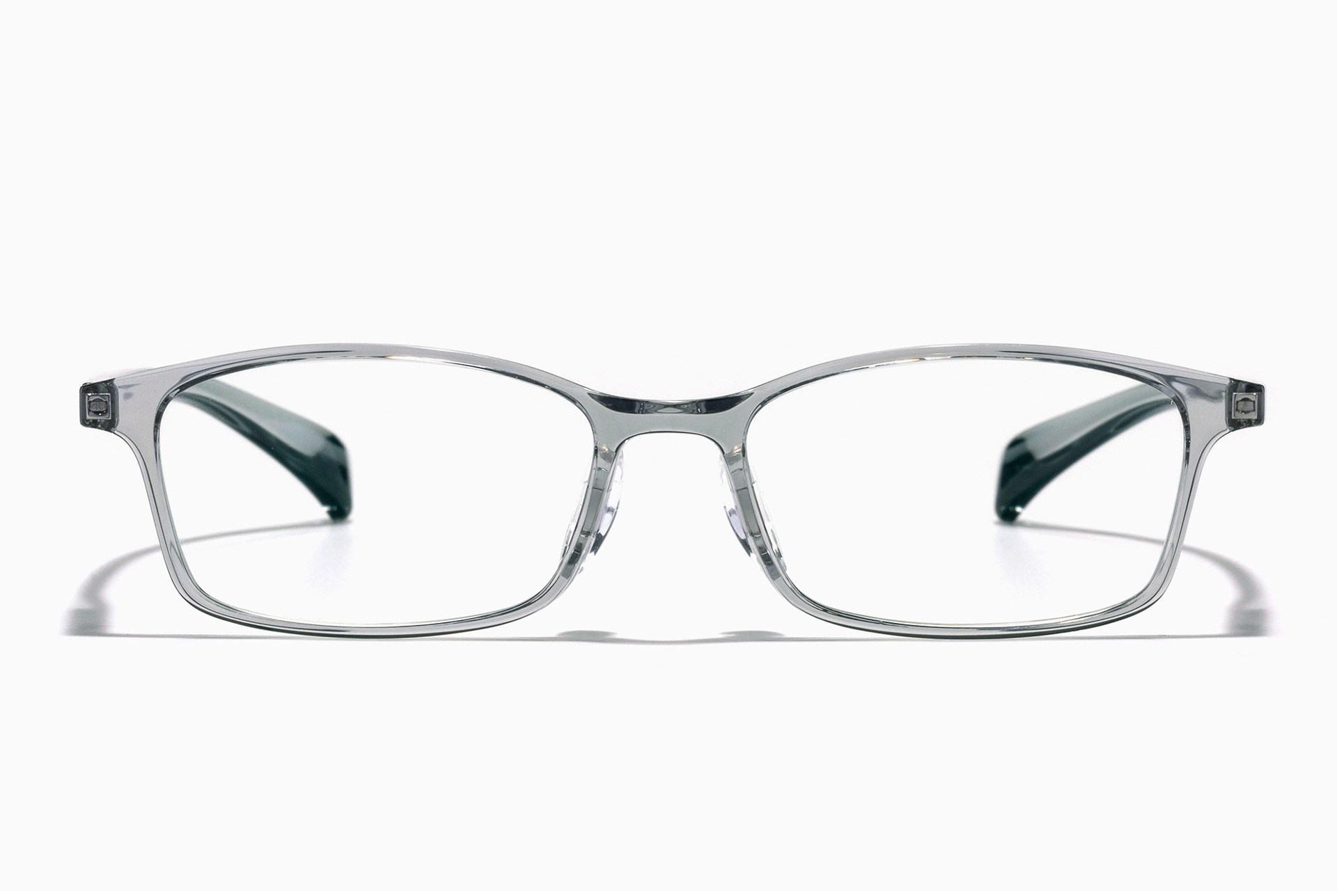 JINS 360°（スクエア）。カラーはネイビー、グレー、マットブラック