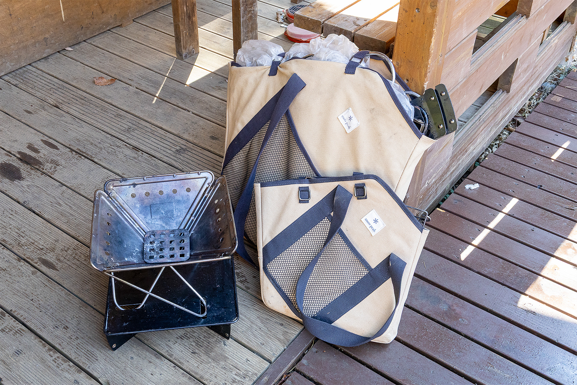 レンタル品はスノーピーク製など人気ブランドの道具で揃えている