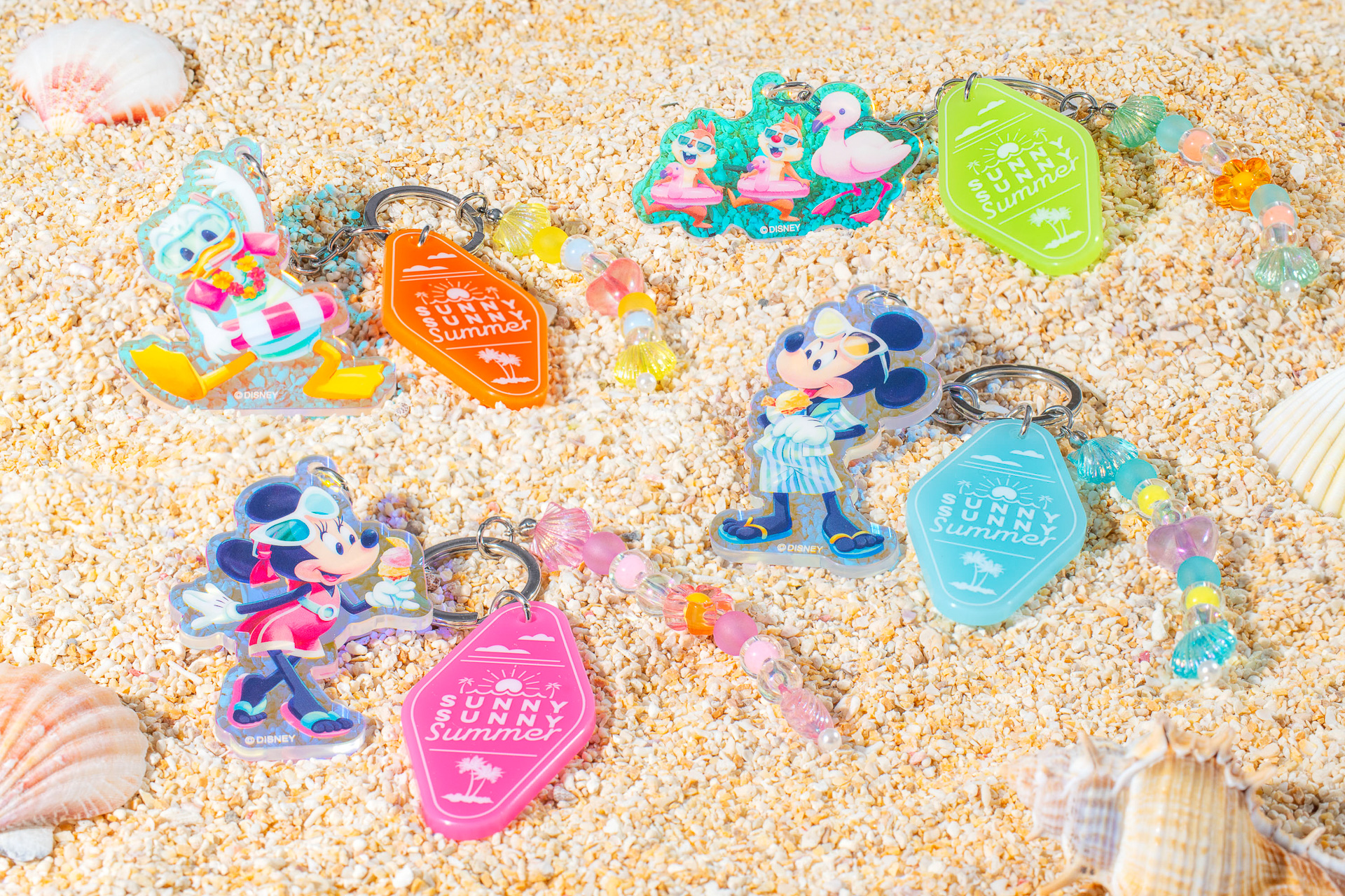 「キーチェーン」（単品 1300円/セット 6500円）