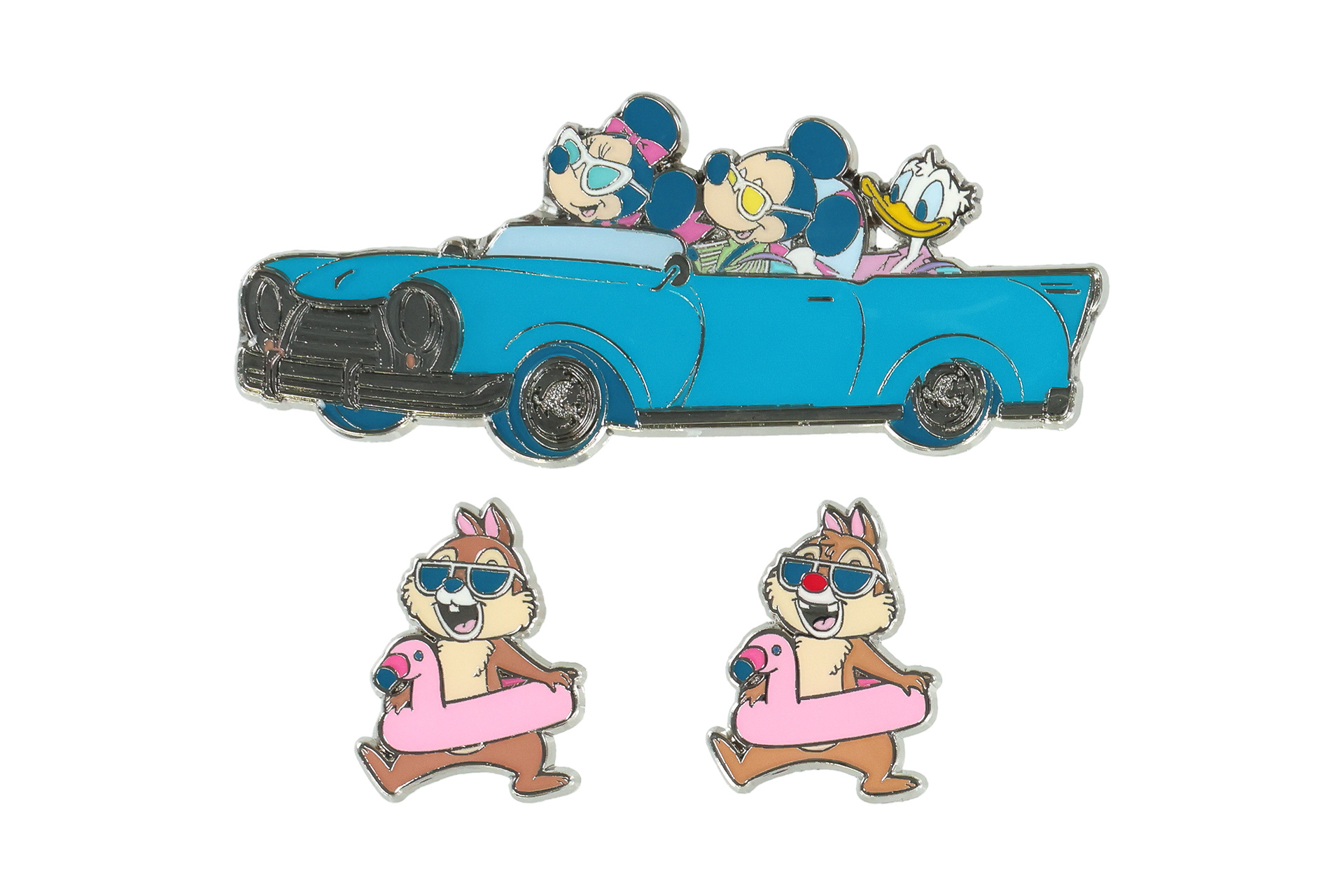 「ピンバッジセット」（2400円）