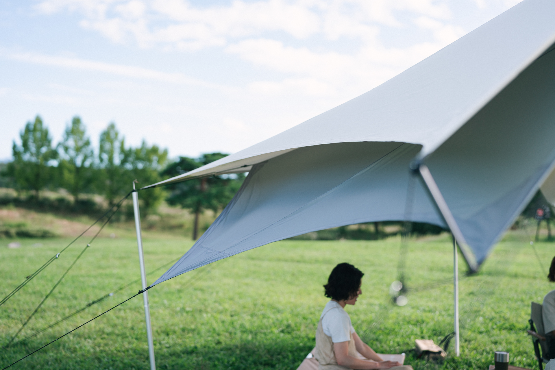 二重幕構造で真夏のキャンプをより快適に