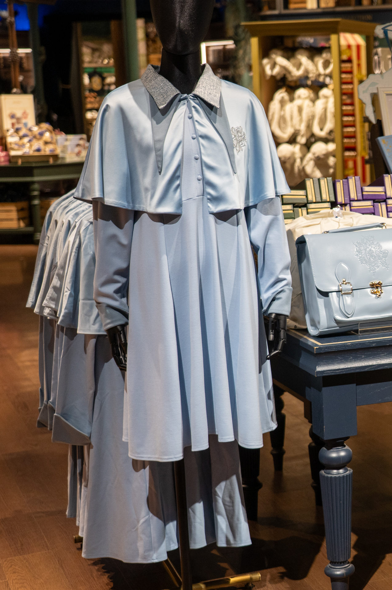 ボーバトン魔法学校 ドレス（1万3500円）