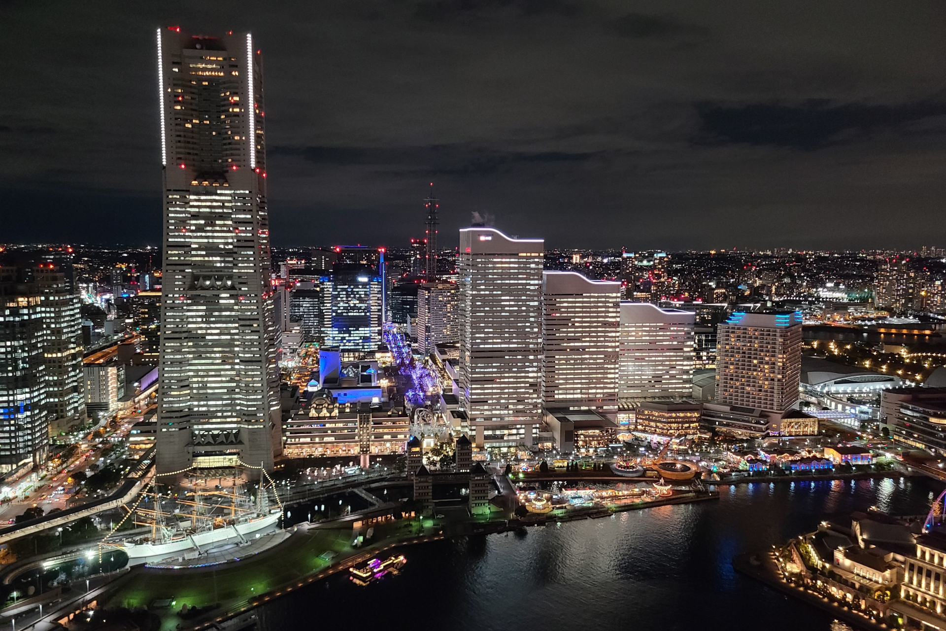 OMO5横浜馬車道からの景色