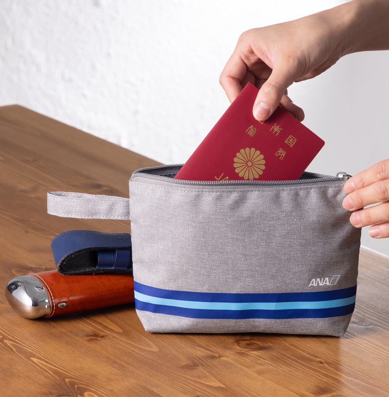 ユニフォームコレクション ポーチ（CA）（3200円）