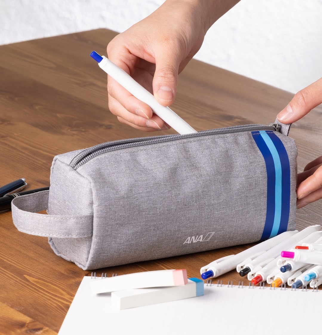 ユニフォームコレクション ペンケース（CA）（3300円）