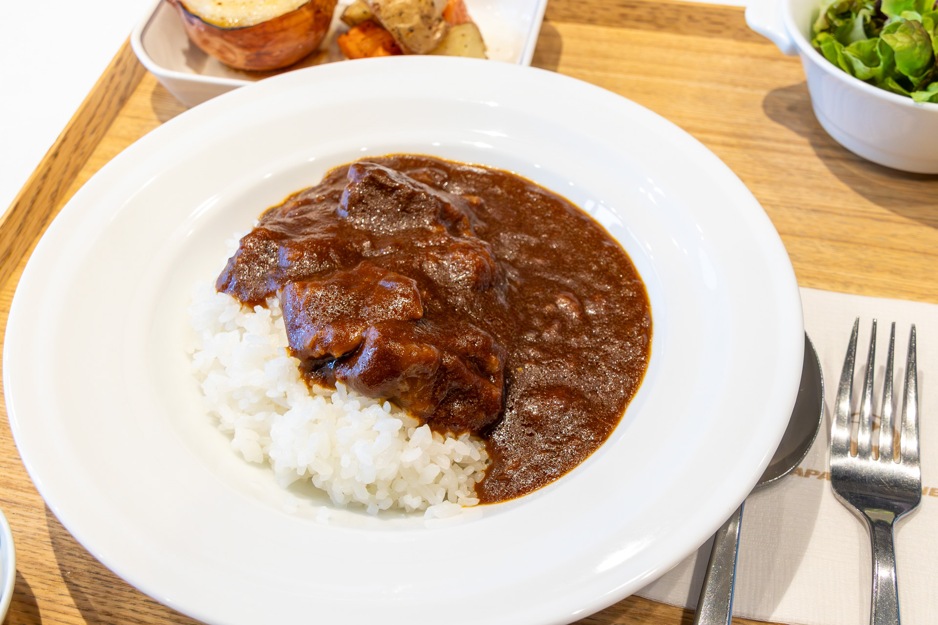 JALのラウンジカレー「JAL特製オリジナルビーフカレー」