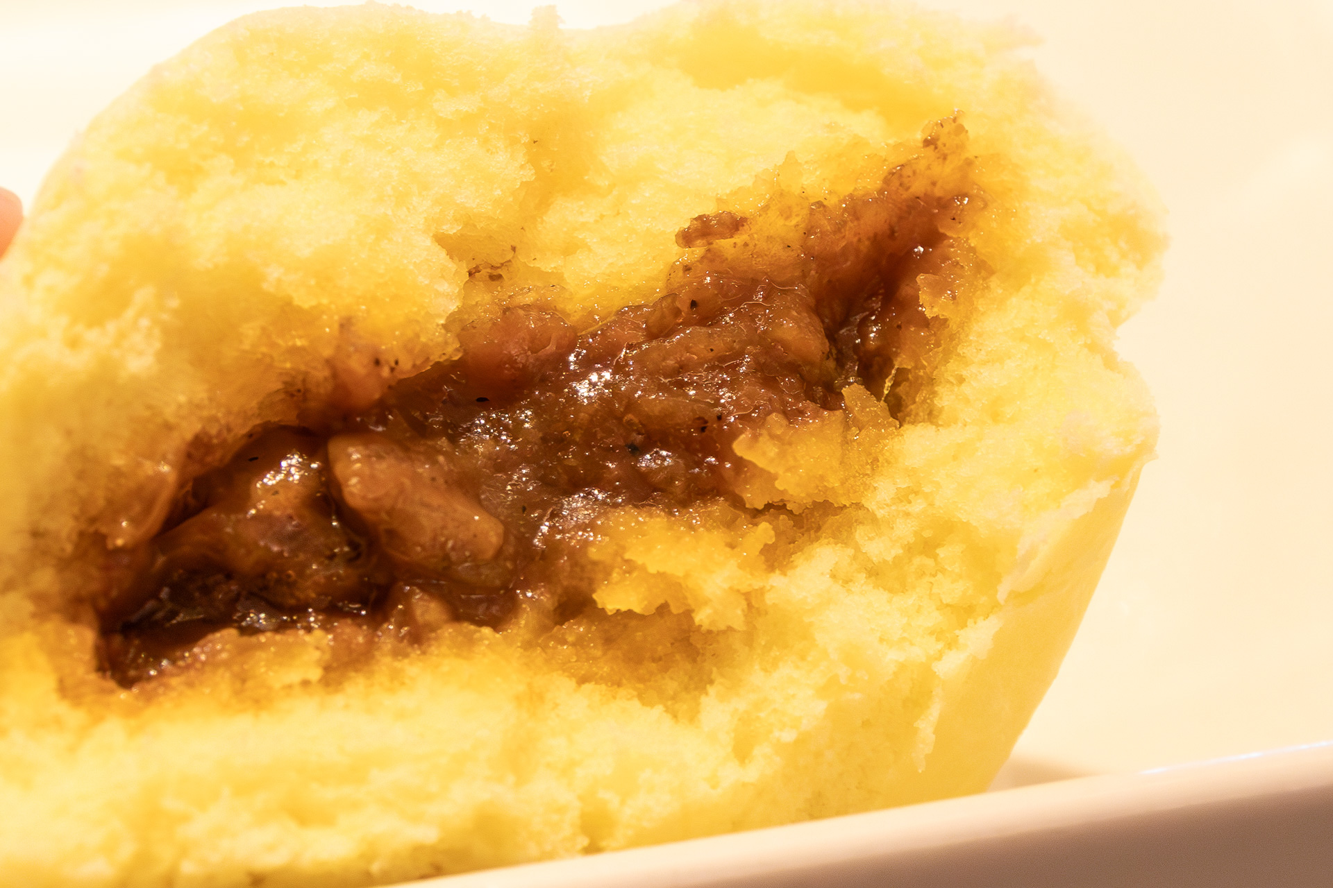 甘めの生地とスパイスの刺激感が絶妙にブレンドされている