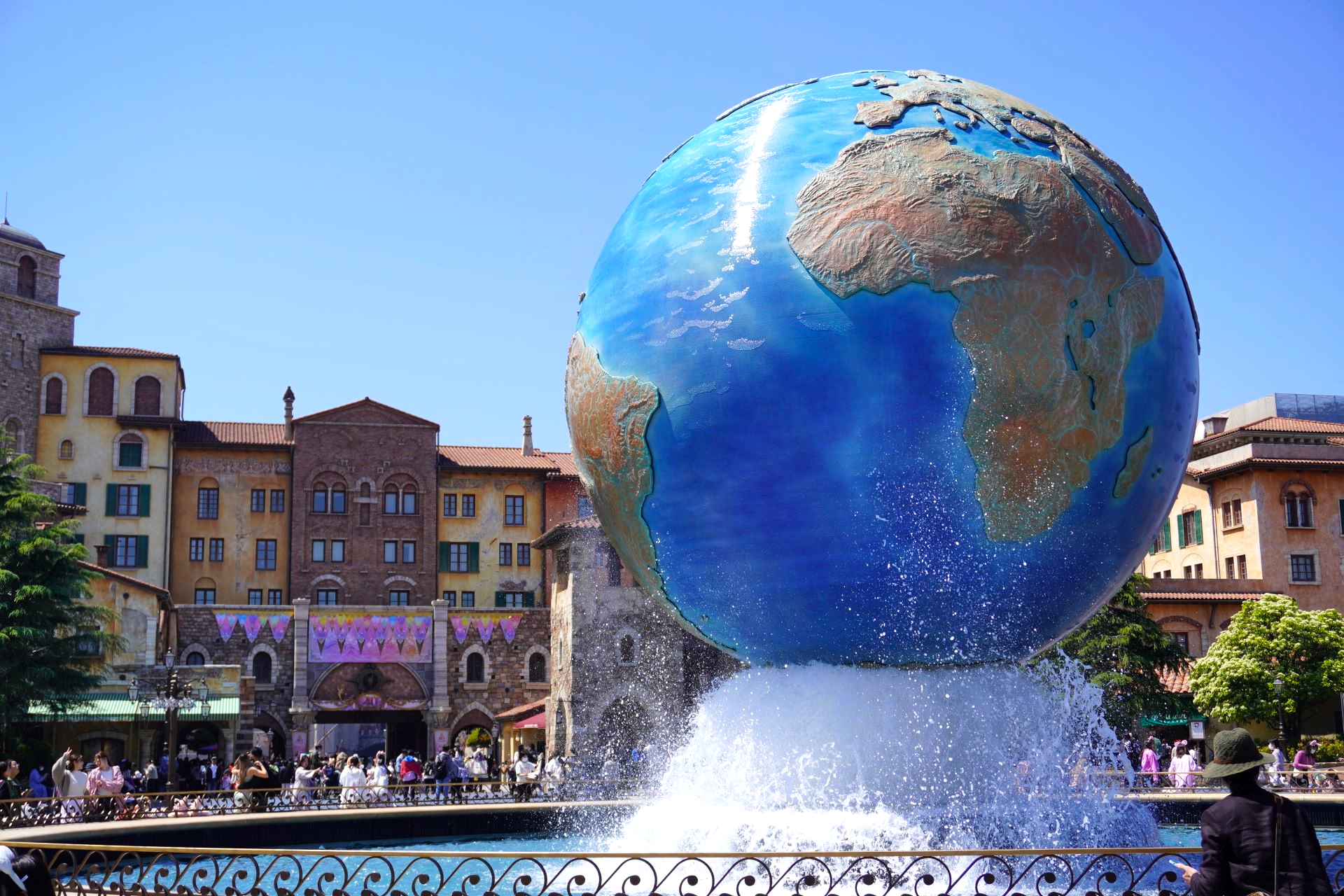 東京ディズニーランドと東京ディズニーシーを1日で行き来できる「1デーパークホッパーパスポート」夏期限定販売