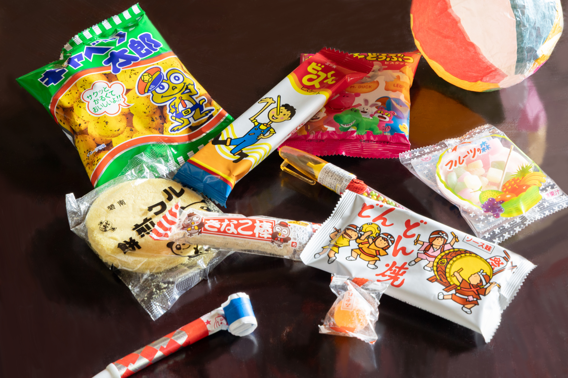 8つの特典が付く宿泊プラン「≪1日1室限定販売≫昭和夜更かしルームで昭和の世界にどっぷり浸かるひとときを～食事はシアターレストランでのビュッフェ～」