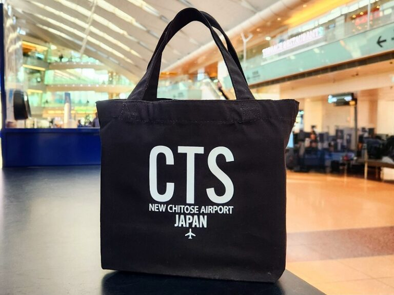 トートバッグやランチバッグも人気