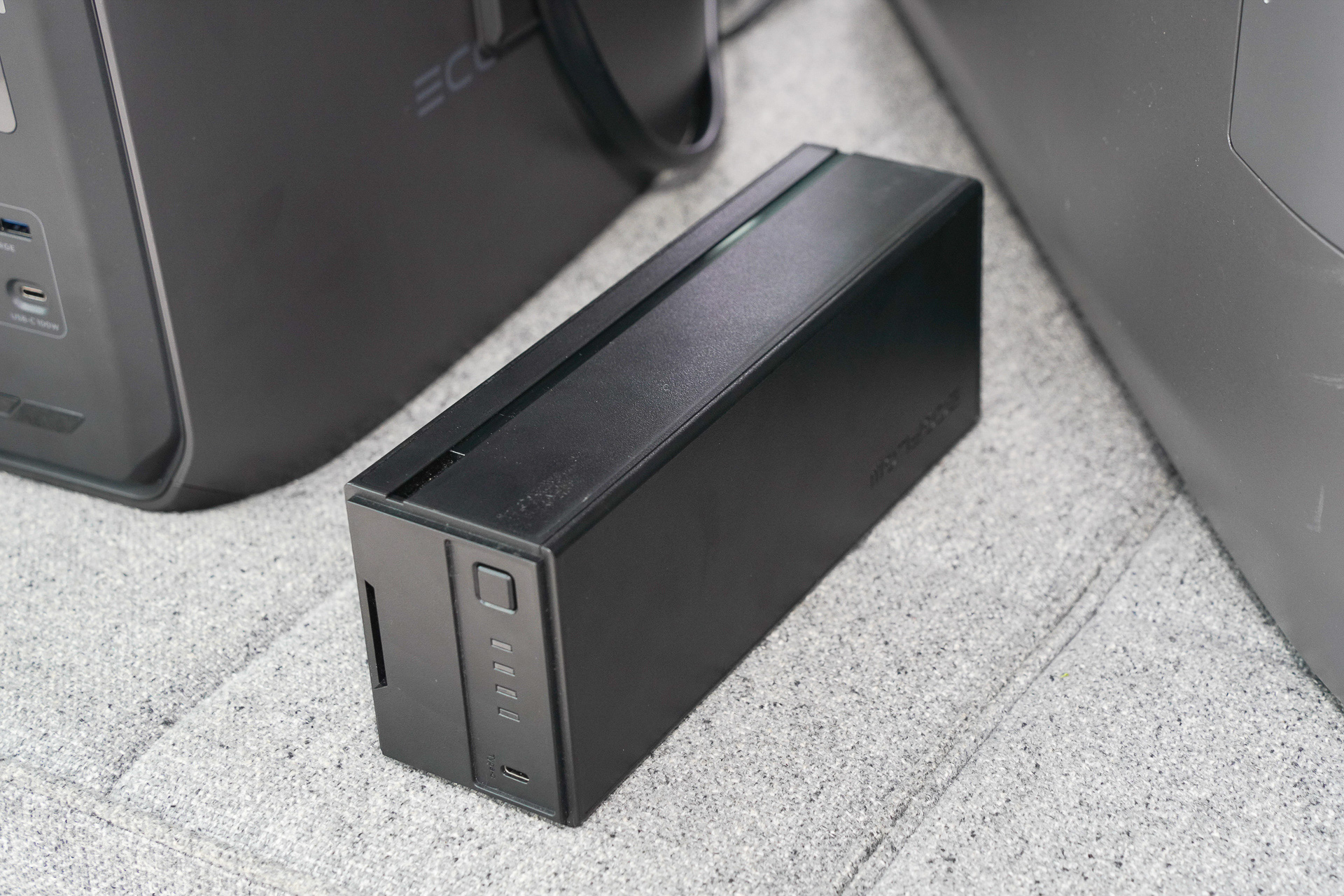 容量298Wh専用バッテリーパック（オプション）