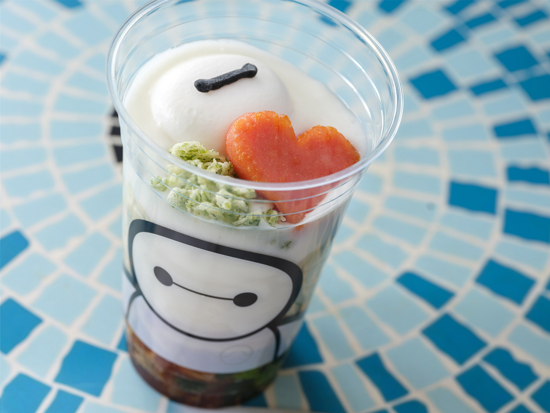 「クールダウンうどん（牛カルビ、エッグ、豆乳ポテトソース）」（800円）