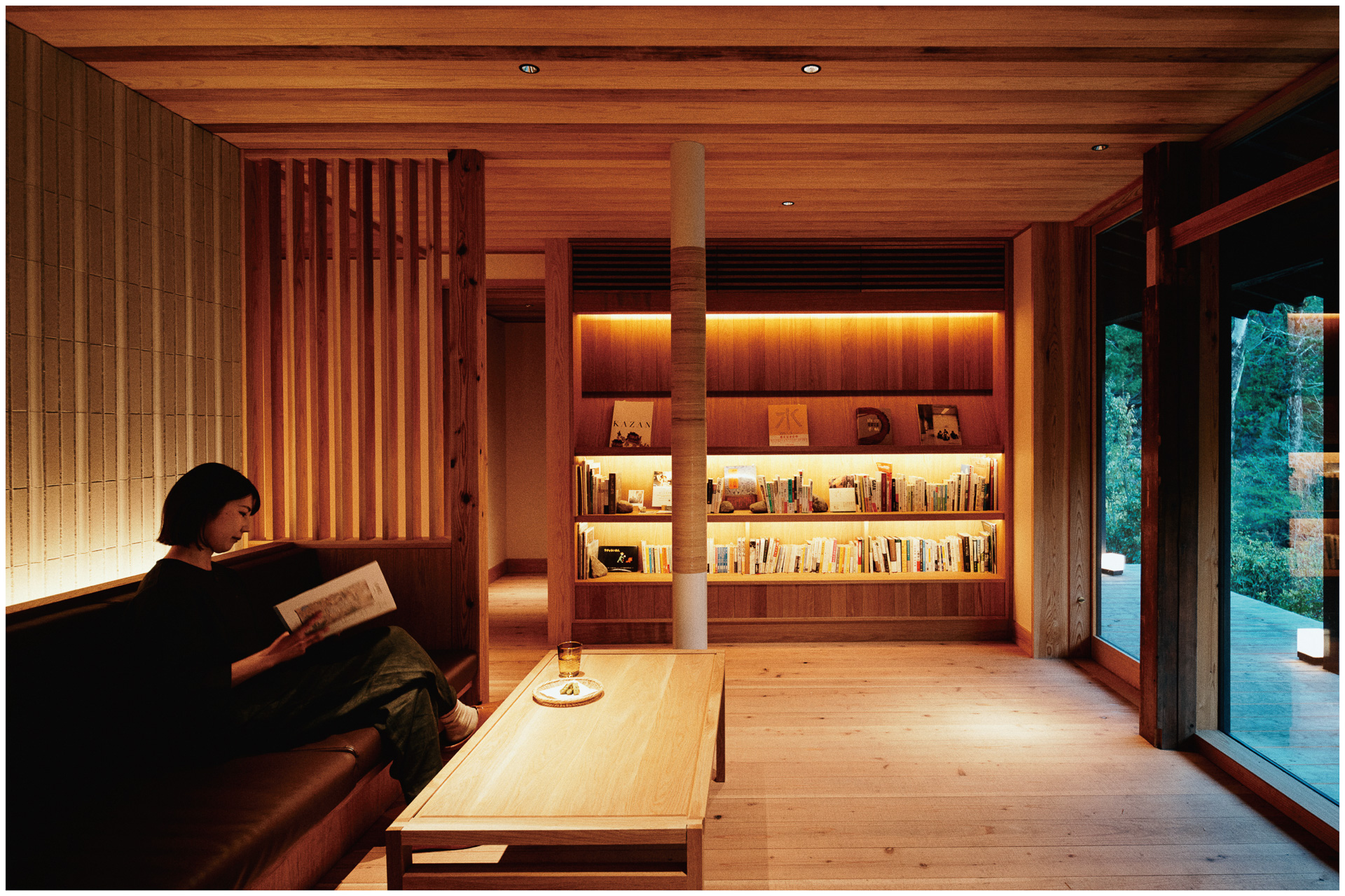 16時～19時はラウンジがバータイムに