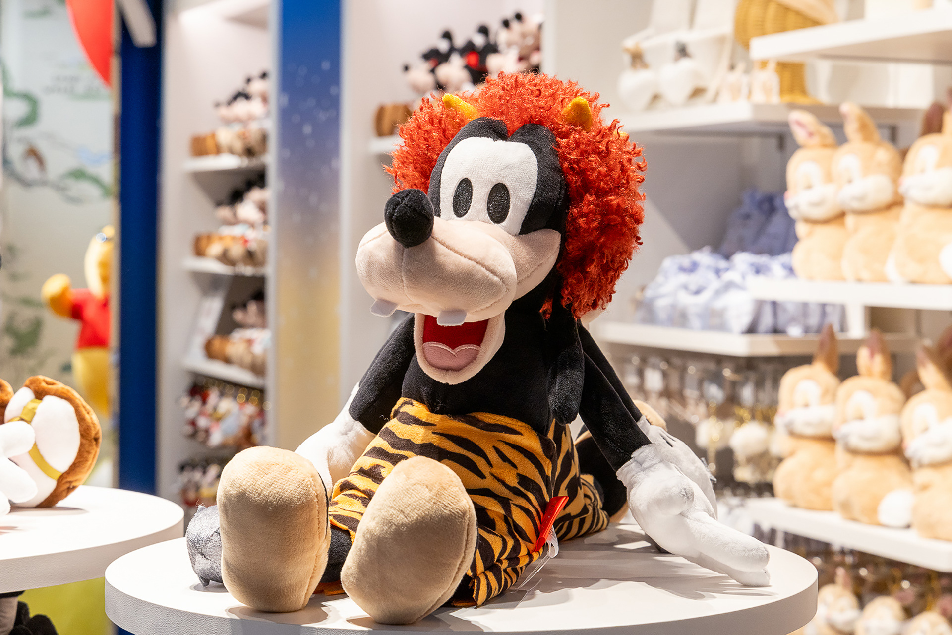 岡山ならではの「桃太郎」デザインの商品を用意している