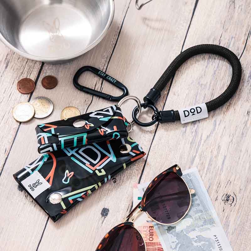 ファミリーマート限定「DOD PVCウォレットセットBOOK BLACK」