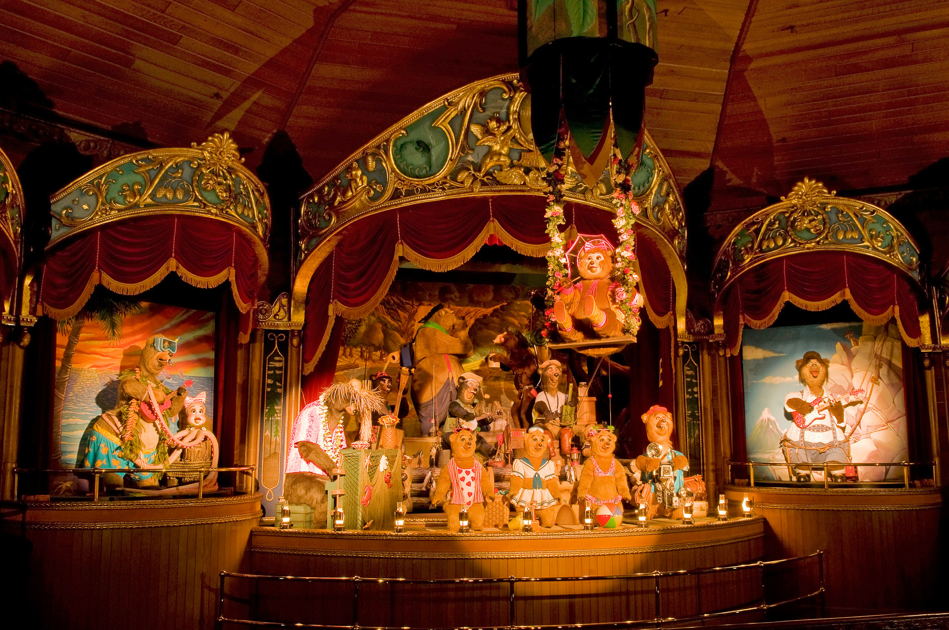 「カントリーベア・シアター“バケーション・ジャンボリー”」も実施