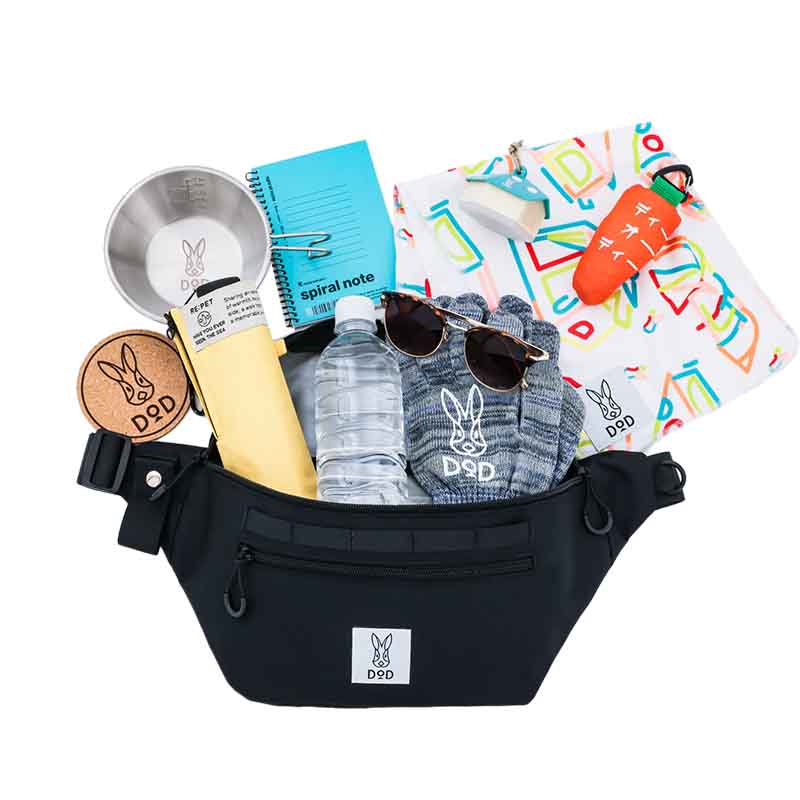 ファミリーマート限定「DOD 多機能ボディバッグBOOK BLACK」