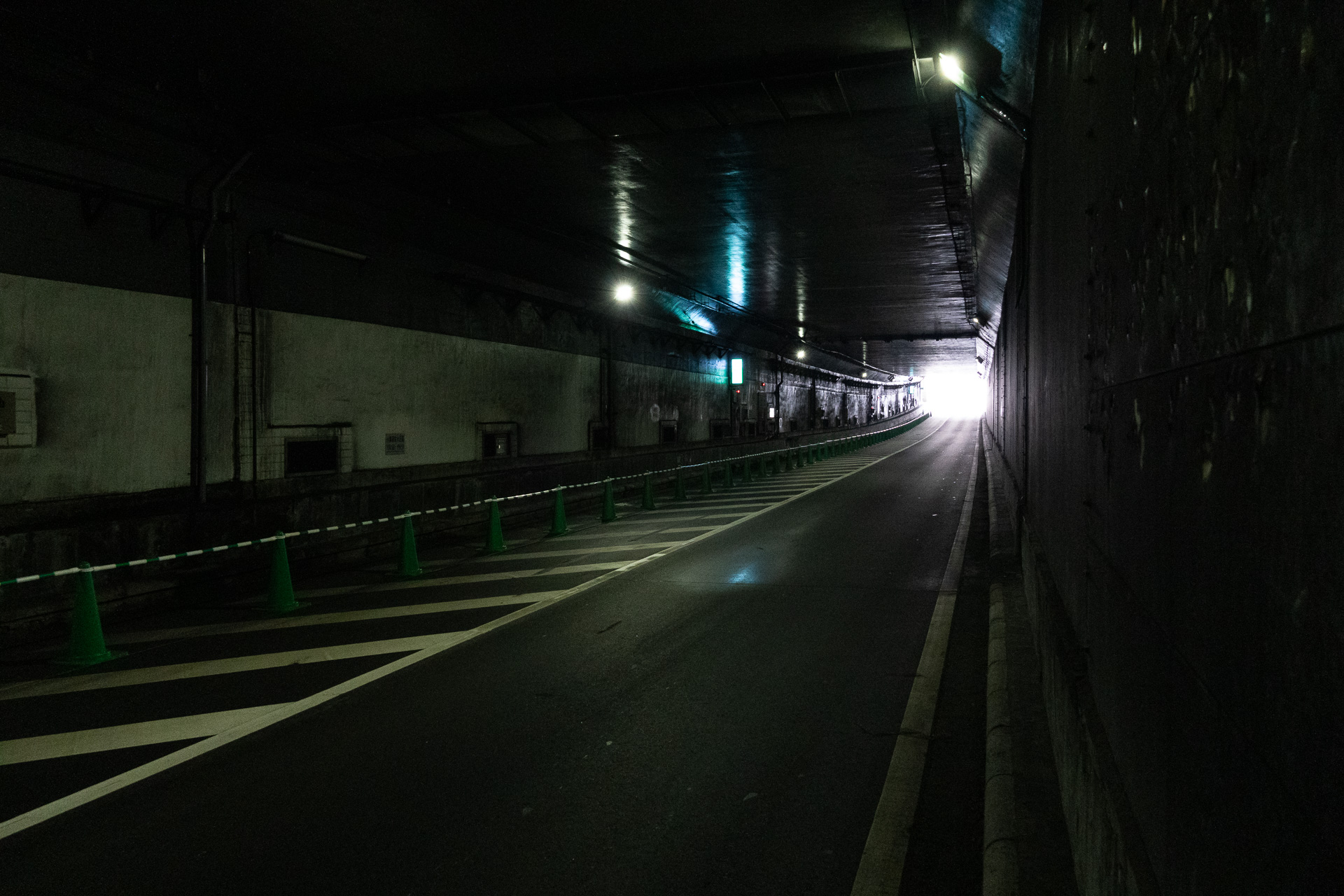 トンネル内部の様子