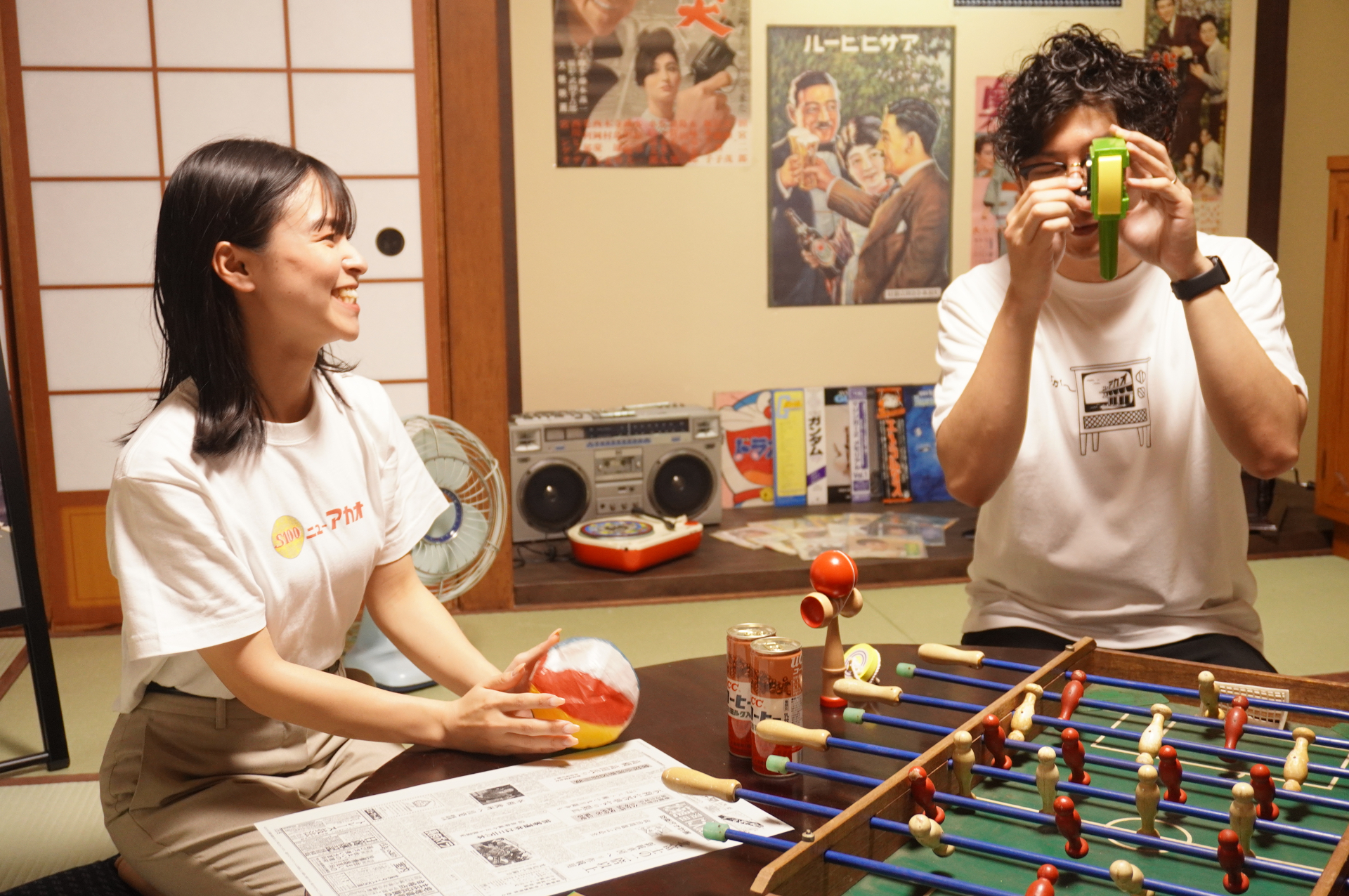 ホテルニューアカオ、昭和100年を記念した1日1室限定「昭和夜ふかしルーム」をメディアに初公開。宿泊は4月29日開始