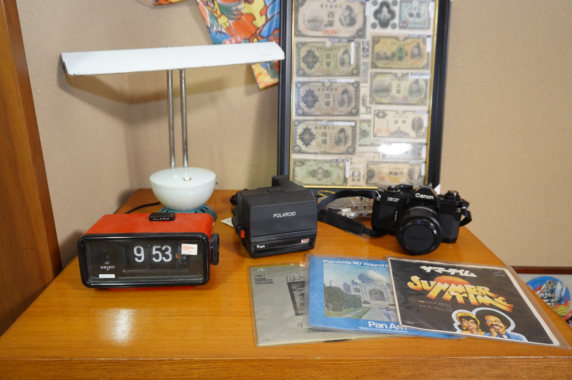 「昭和夜ふかしルーム」のアイテムは、部屋の飾りではなく“実際に遊んで使っていい本物”というのがこだわりポイント