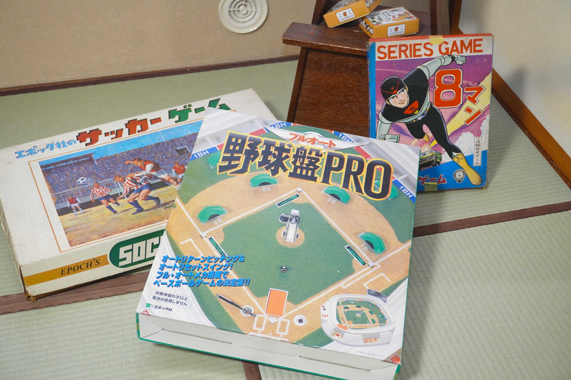 「昭和夜ふかしルーム」のアイテムは、部屋の飾りではなく“実際に遊んで使っていい本物”というのがこだわりポイント