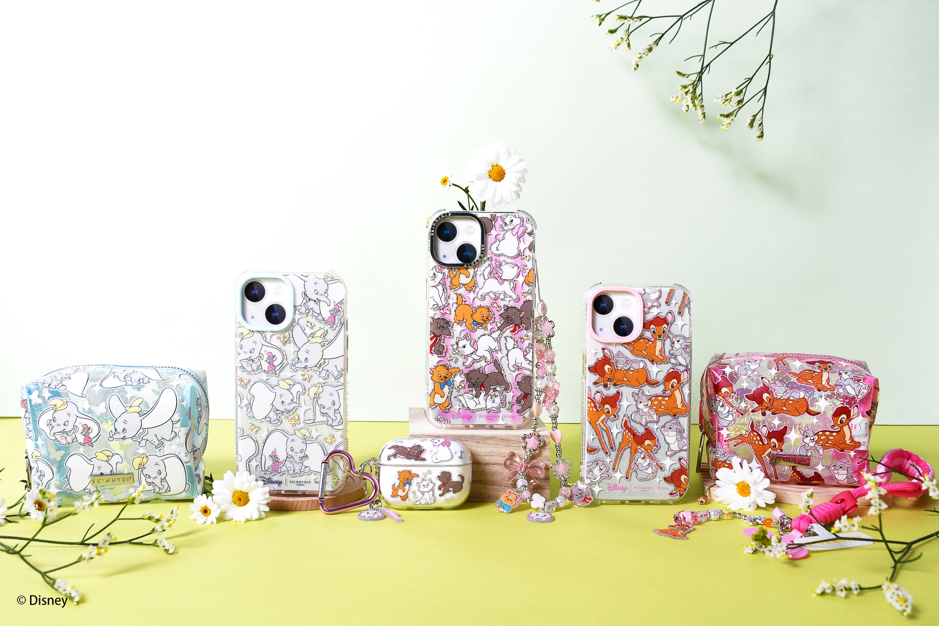 SKINNYDIPがグリッターやホログラム仕様のディズニーデザインモバイルアクセサリーを発売