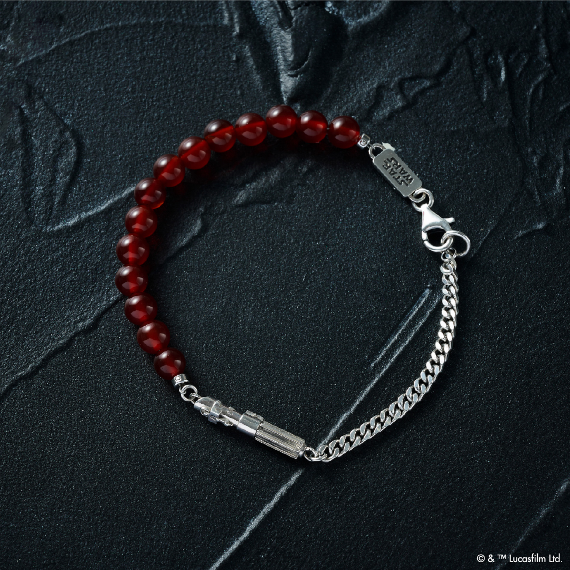 ＜ダース・ベイダー＞