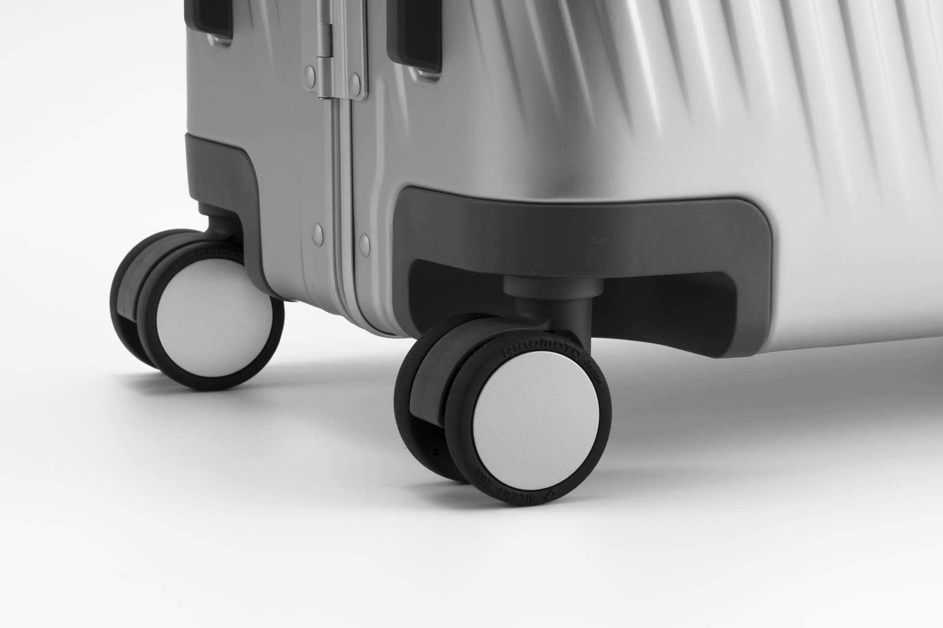 旋回性に優れた双輪キャスター