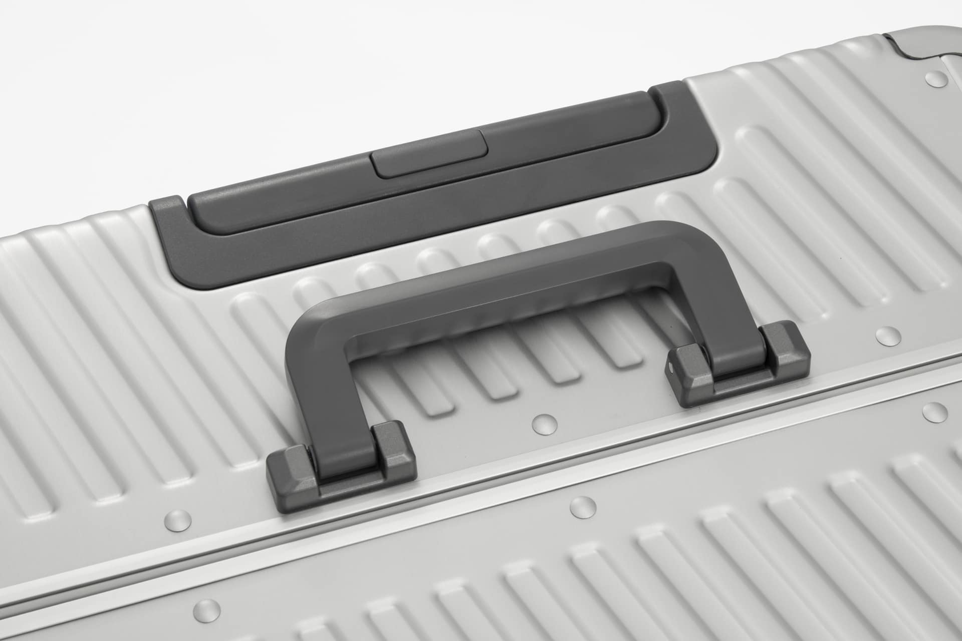 オートリターン式のトップハンドル、多段階調整可能なプルドライブハンドル