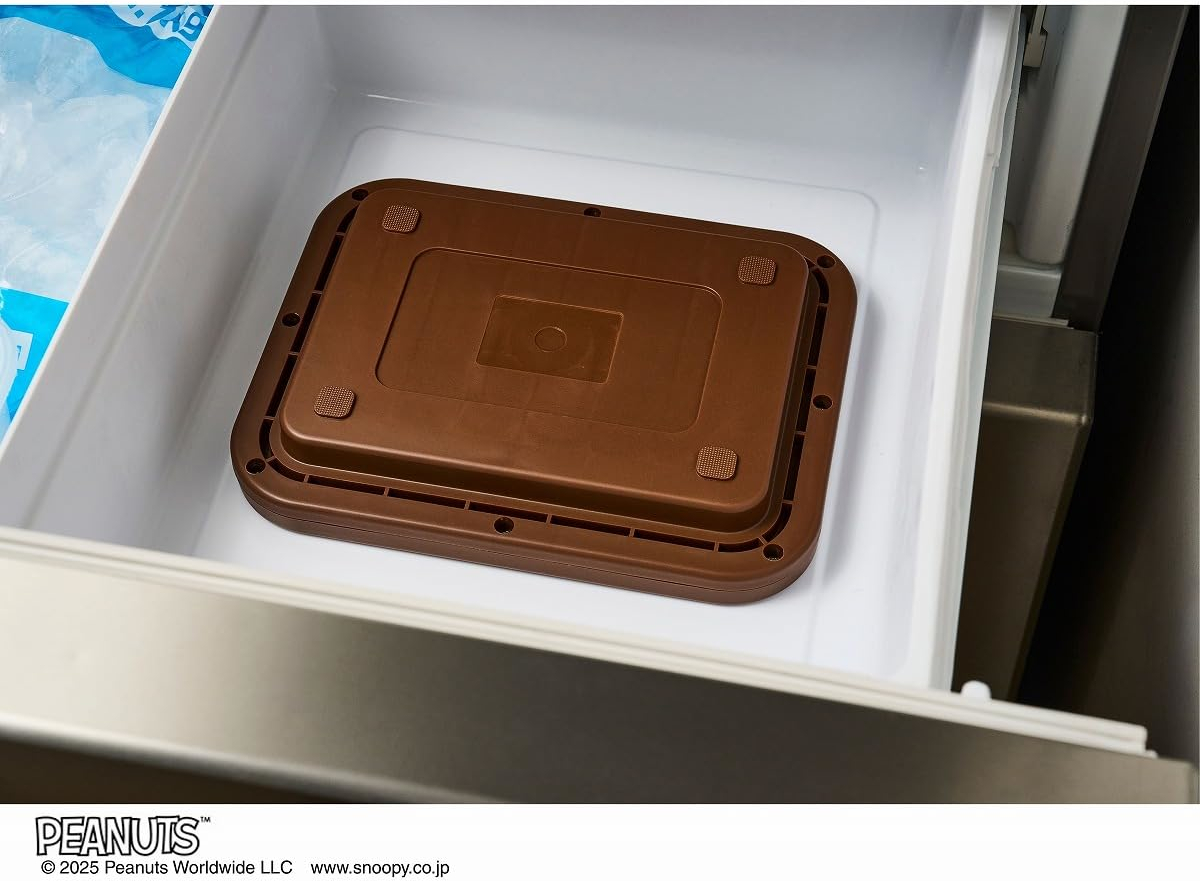 本体を冷凍庫で15時間以上冷やして準備