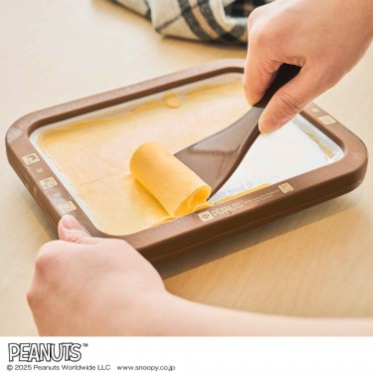 卵・生クリーム・砂糖などを混ぜるとバニラ系アイスに