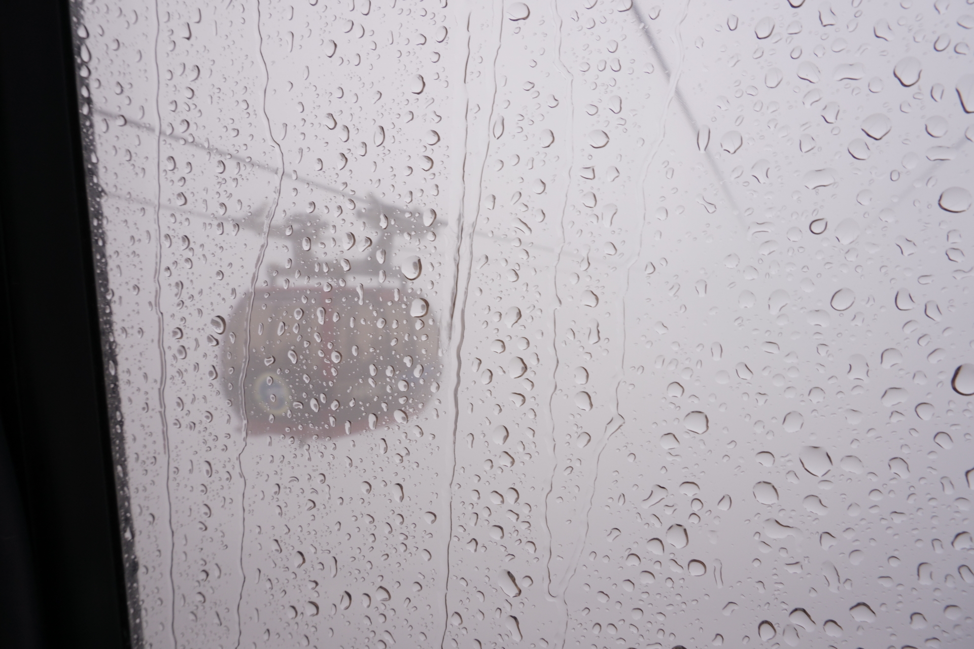 この日は天気がわるかった（高所恐怖症なので何も見えないのはちょっとだけありがたい）