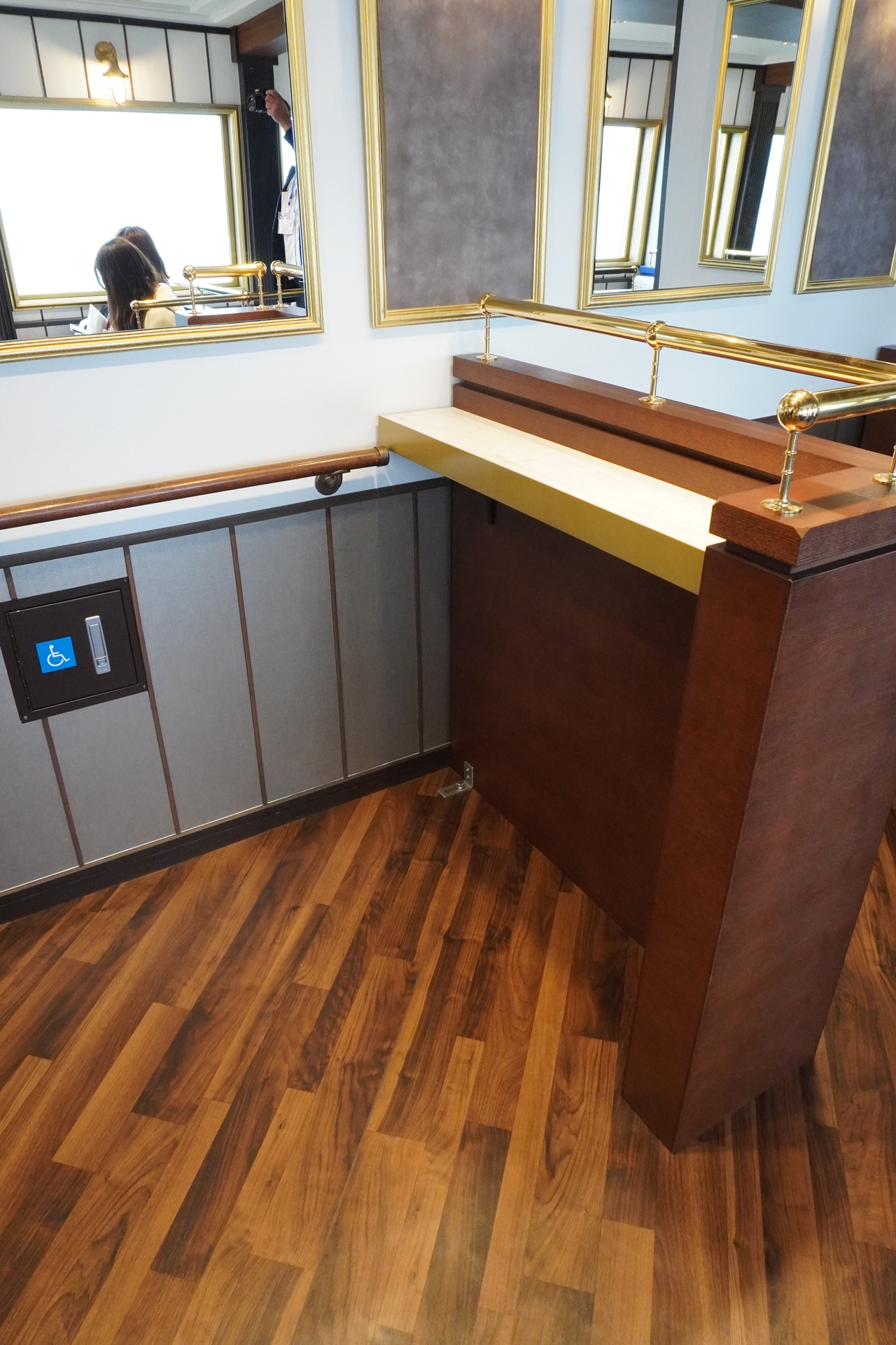 優先席（2階・特別船室）