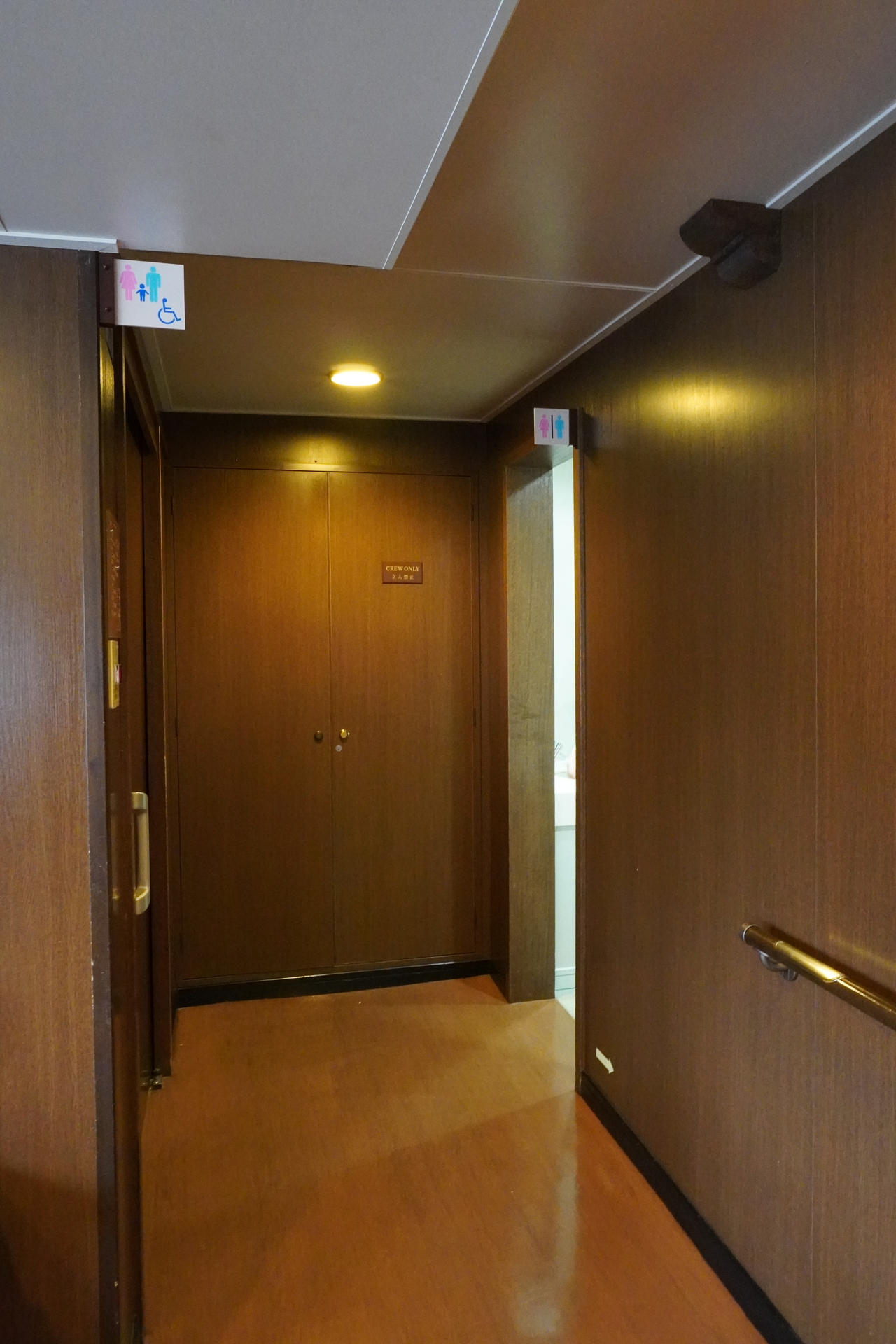 船内トイレ（1階・普通船室）