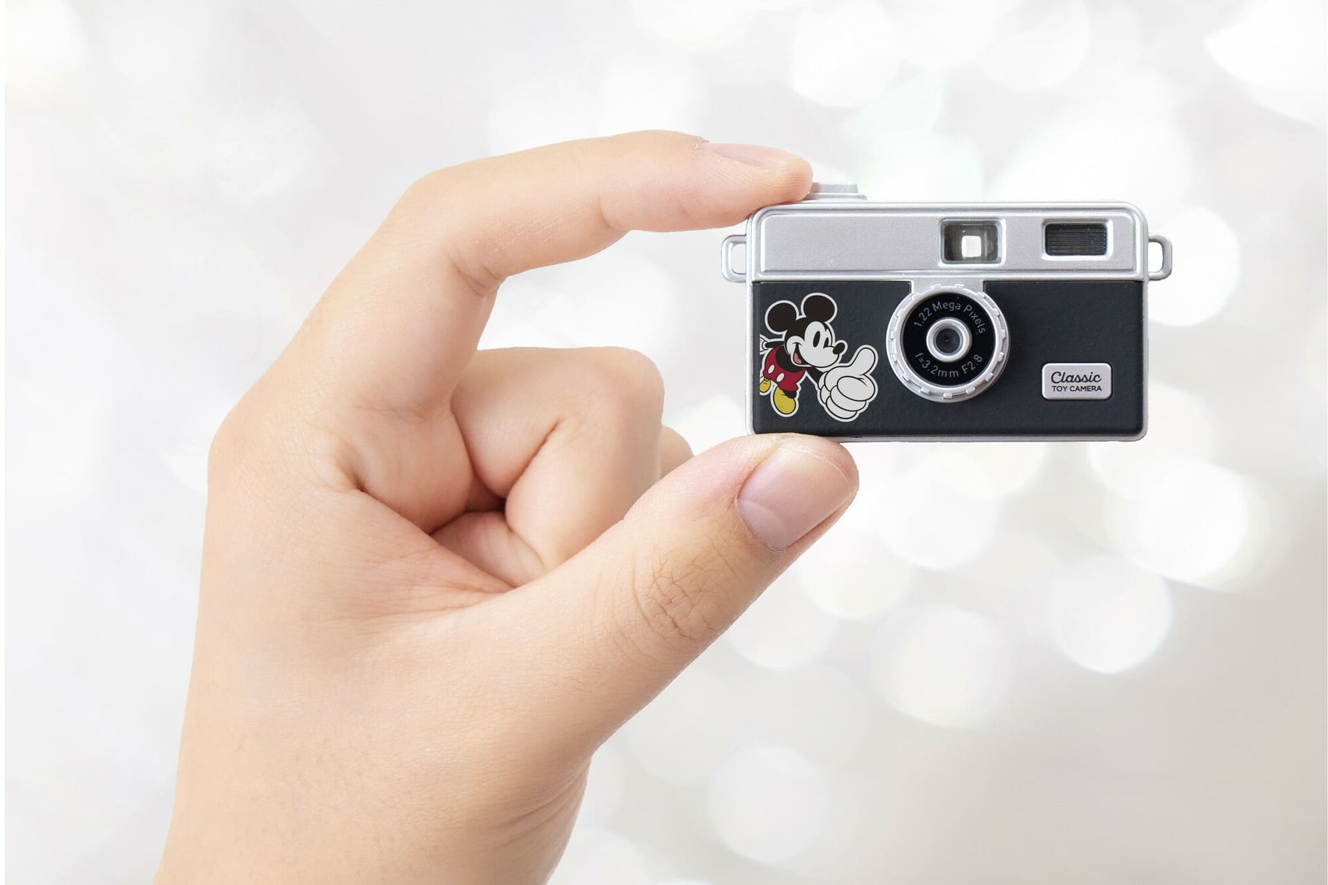 ディズニーキャラクターの声を聞きながら撮影できる超小型トイデジタルカメラ5種類が発売