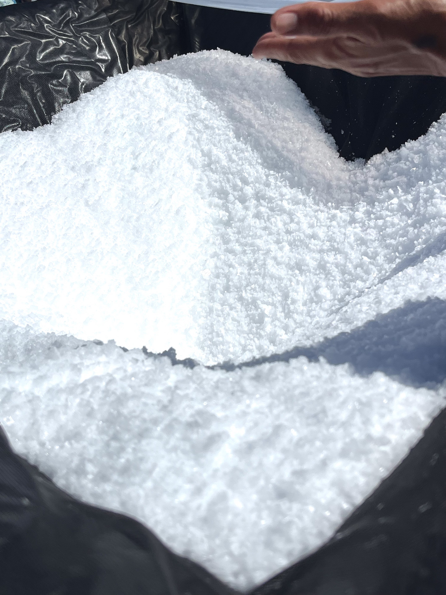 670mの海洋深層水からシンプルな工程で作る100％天然のハワイの海塩